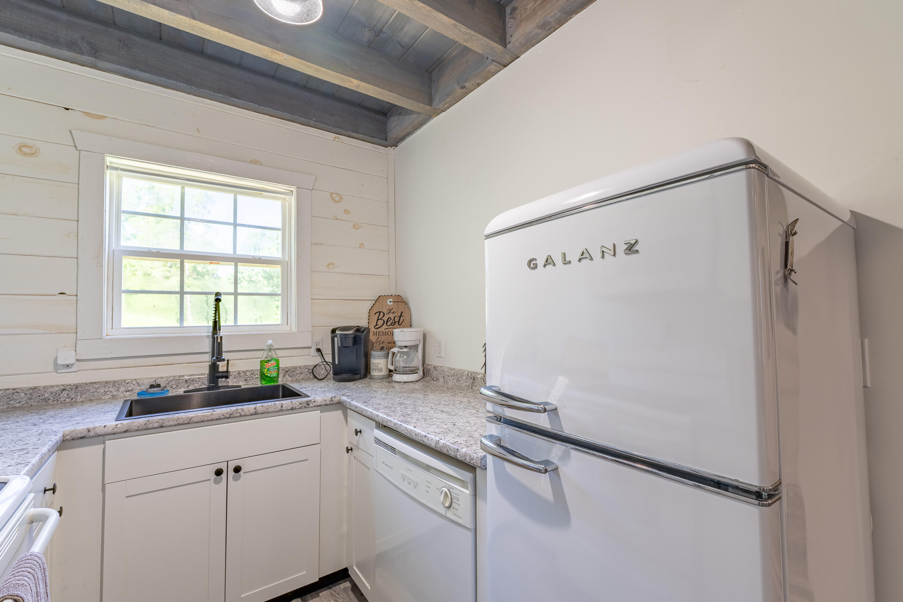 5192 Highway 1619 Property Photo 14