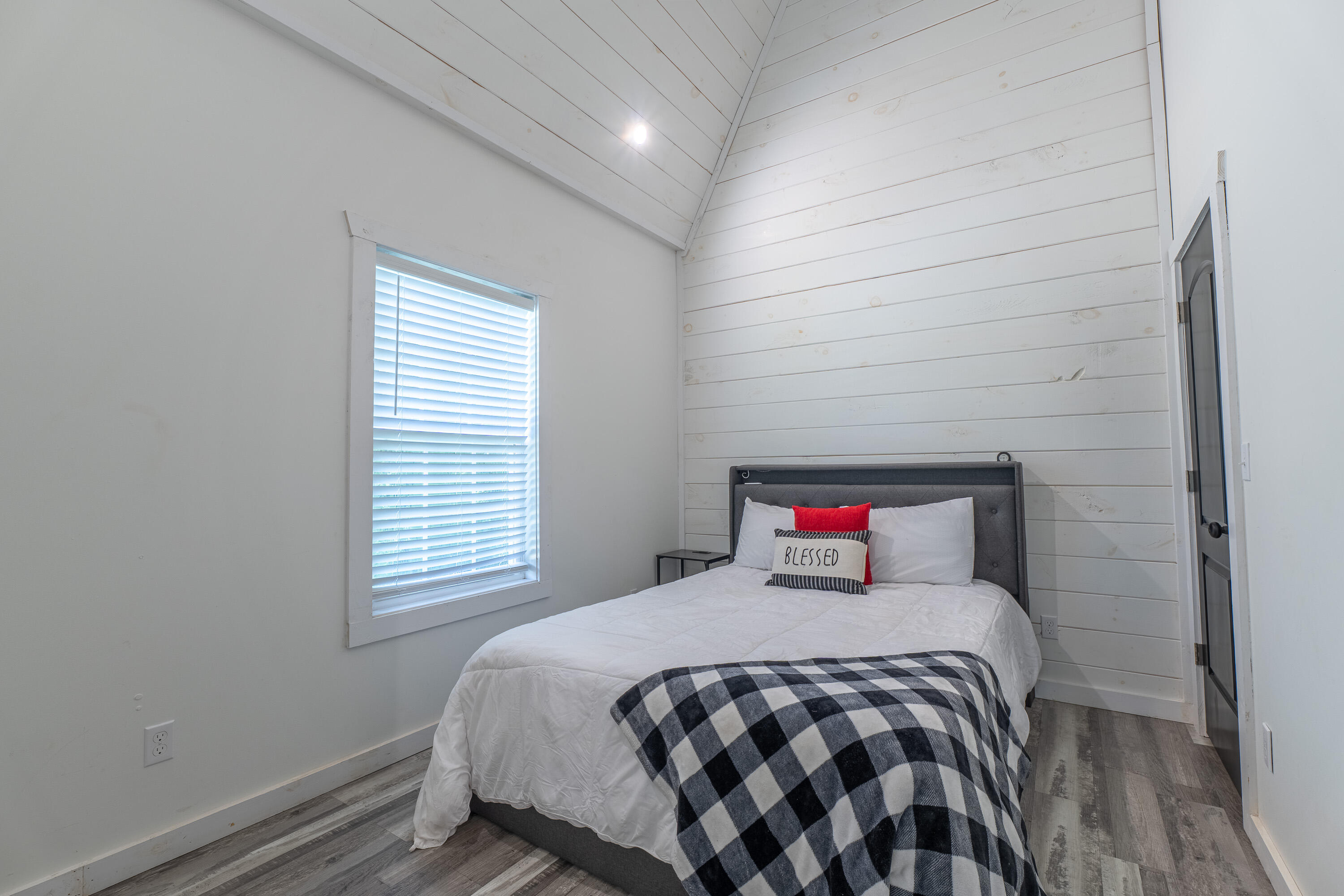 5192 Highway 1619 Property Photo 18