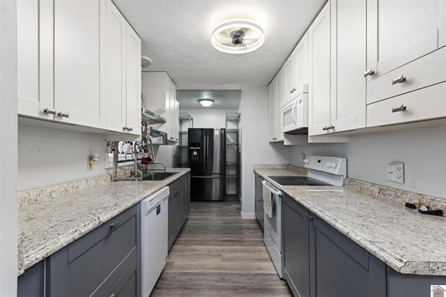 434 Bayshore Drive Property Photo 6