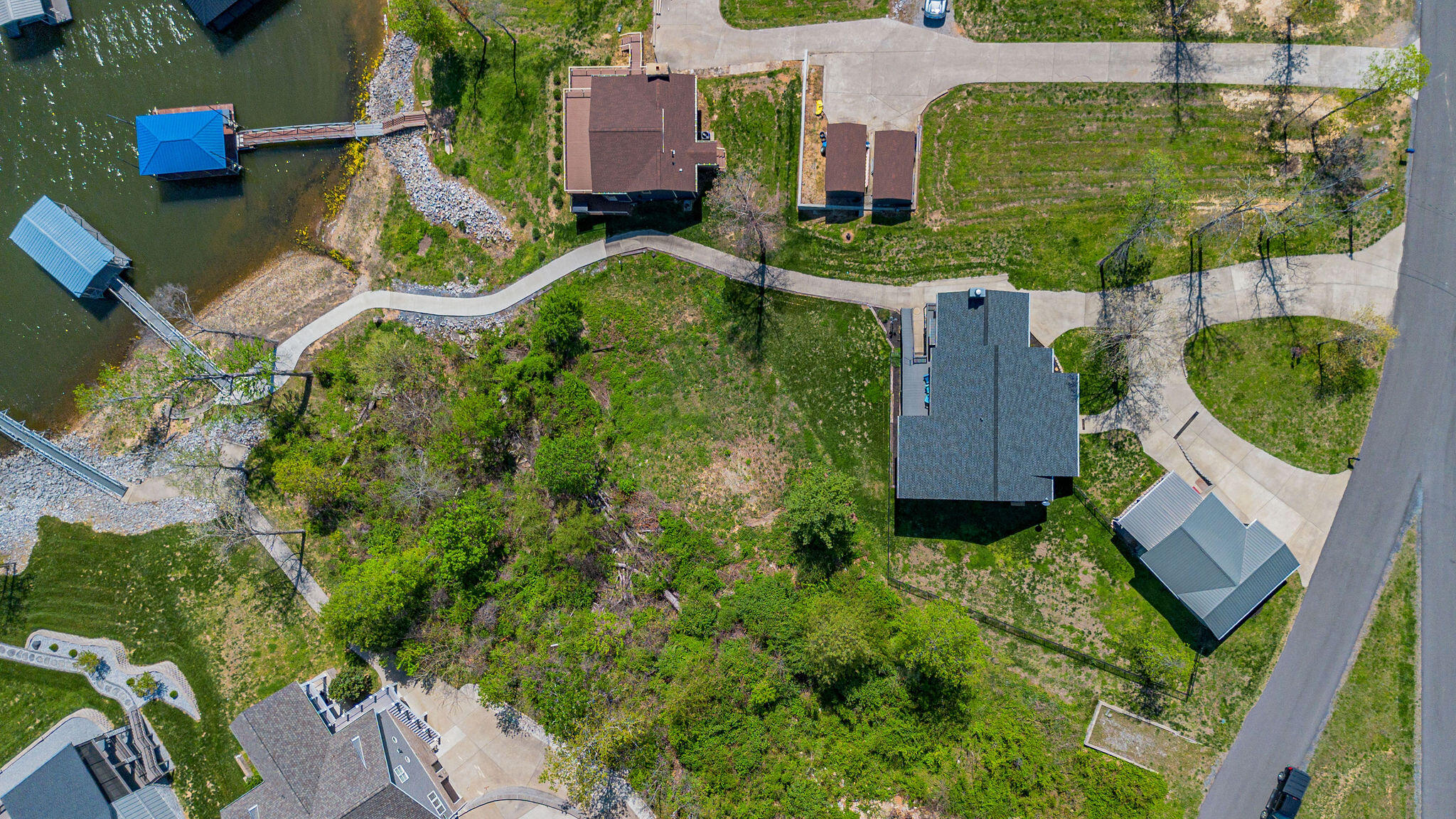 458 Sherwood Drive Property Photo 4