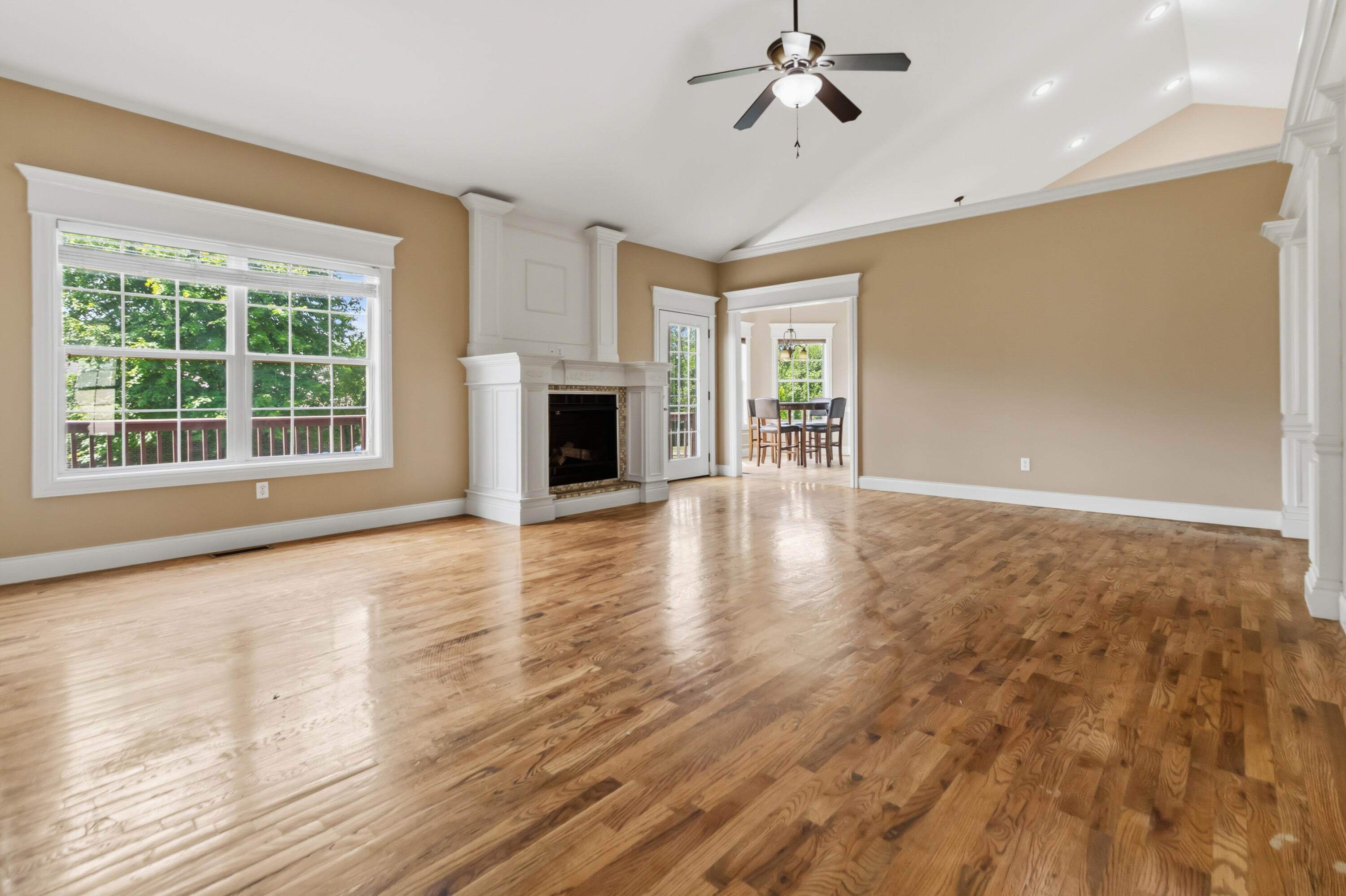 211 White Tail Run Property Photo 6