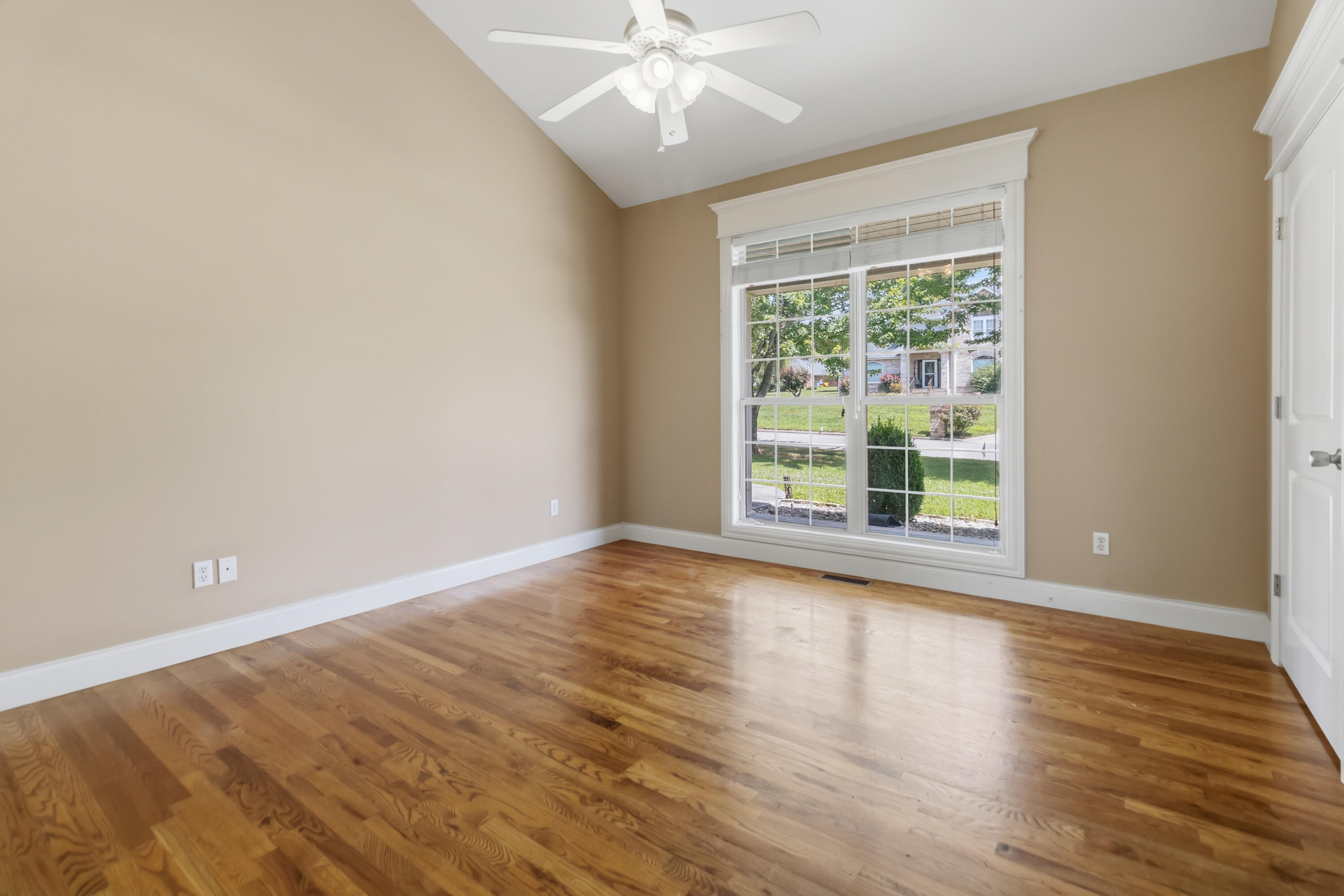 211 White Tail Run Property Photo 19