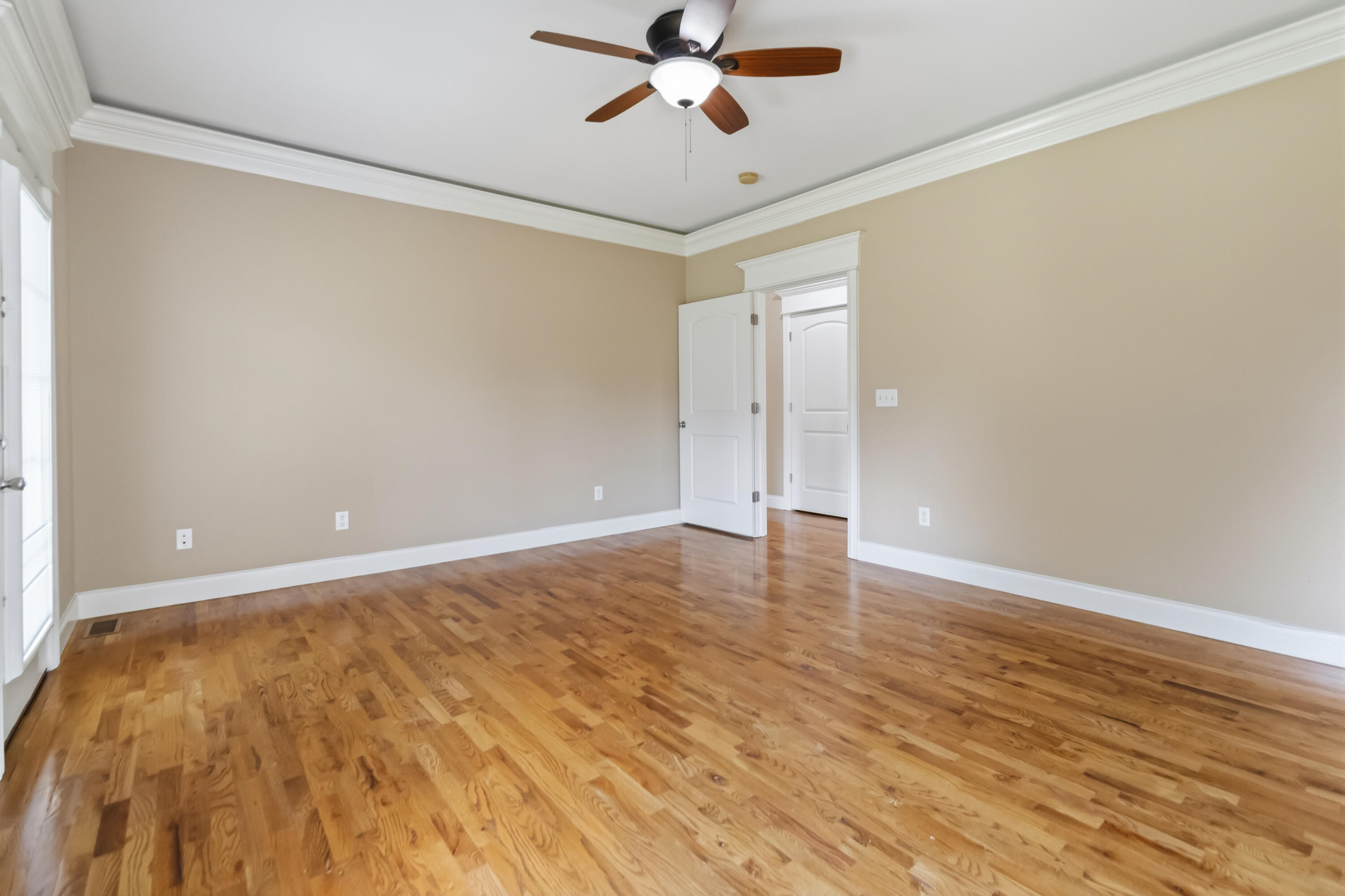 211 White Tail Run Property Photo 24