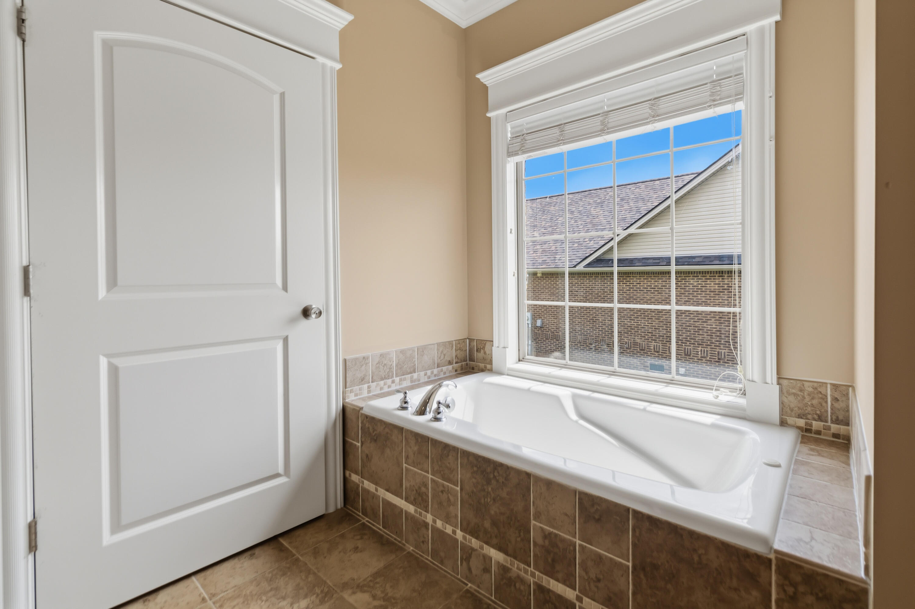 211 White Tail Run Property Photo 27