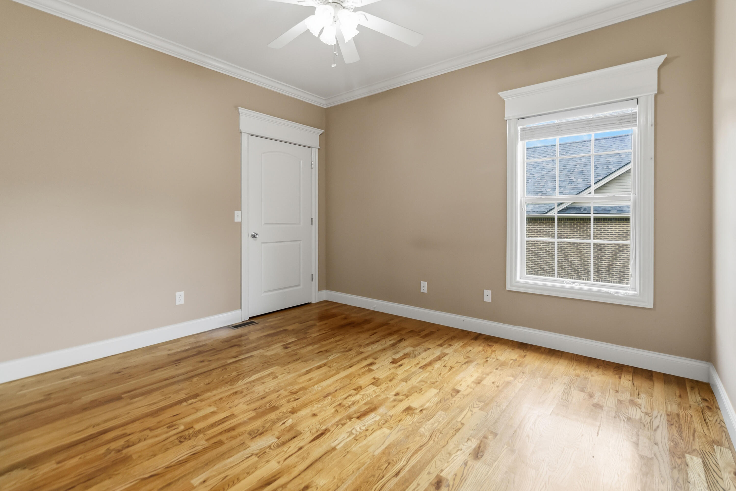 211 White Tail Run Property Photo 28