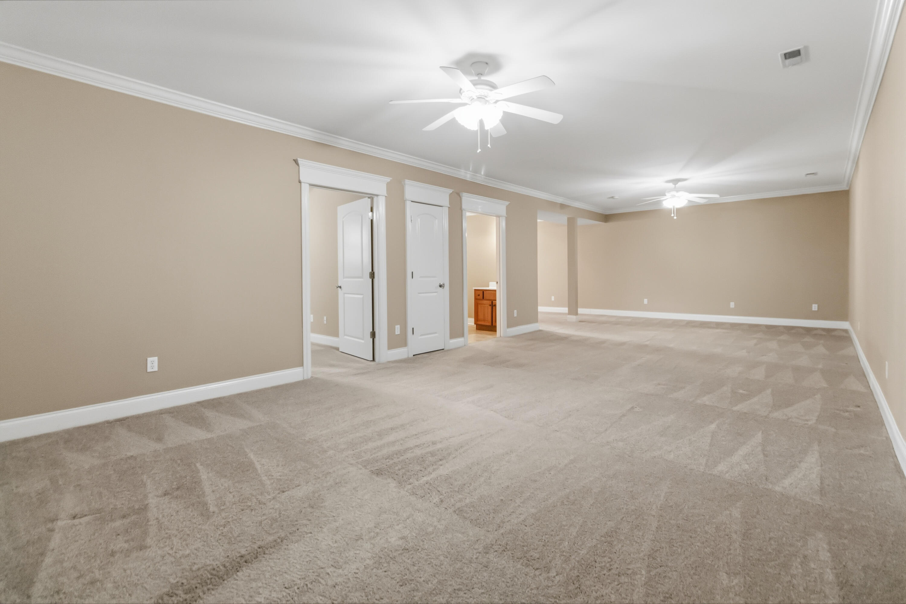 211 White Tail Run Property Photo 33