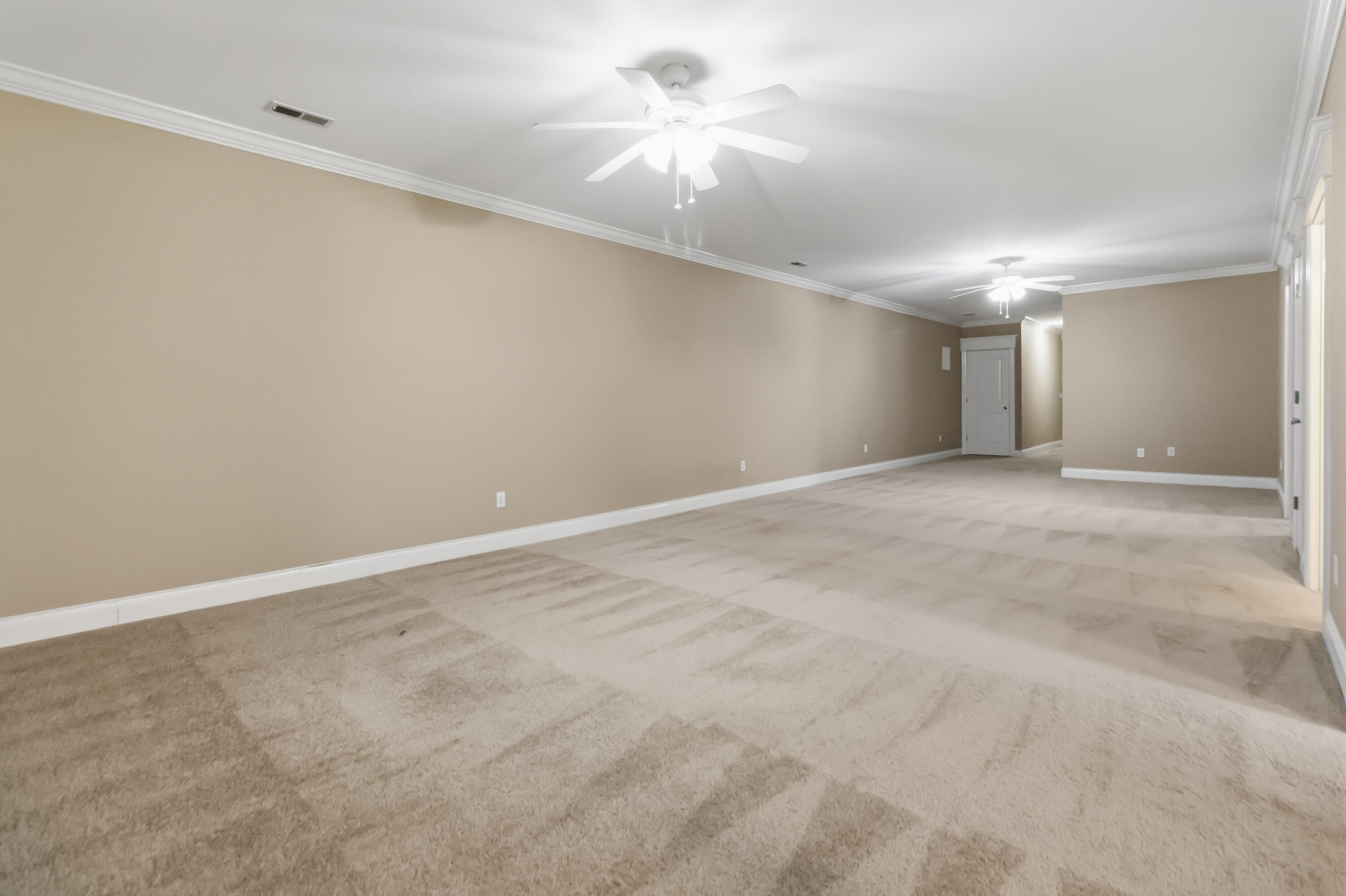 211 White Tail Run Property Photo 35