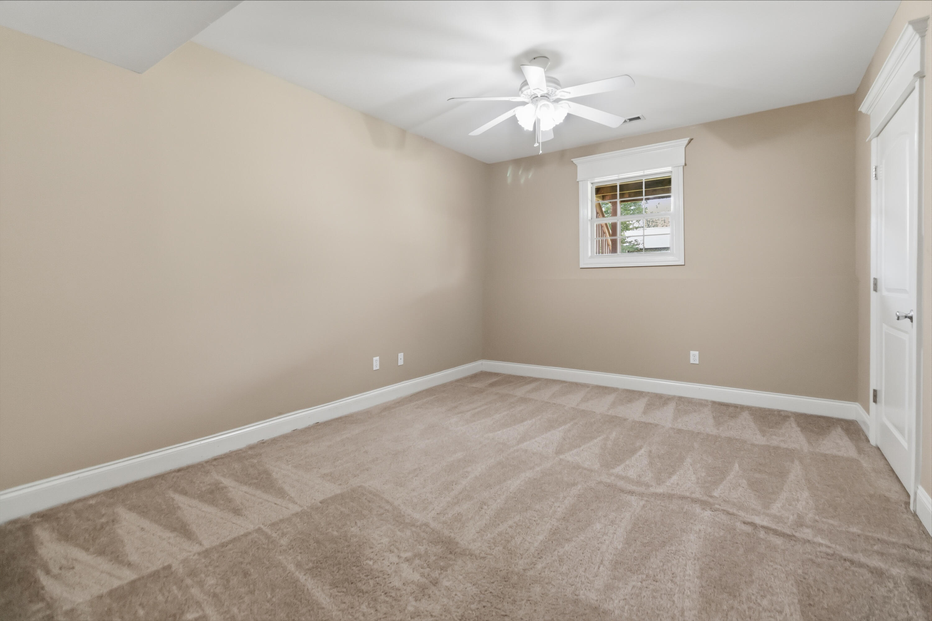 211 White Tail Run Property Photo 40
