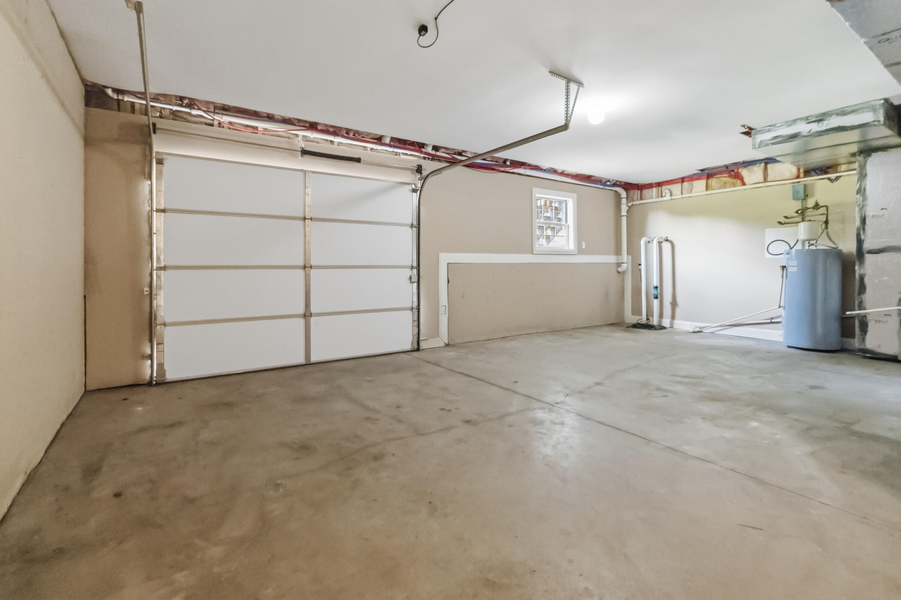 211 White Tail Run Property Photo 45