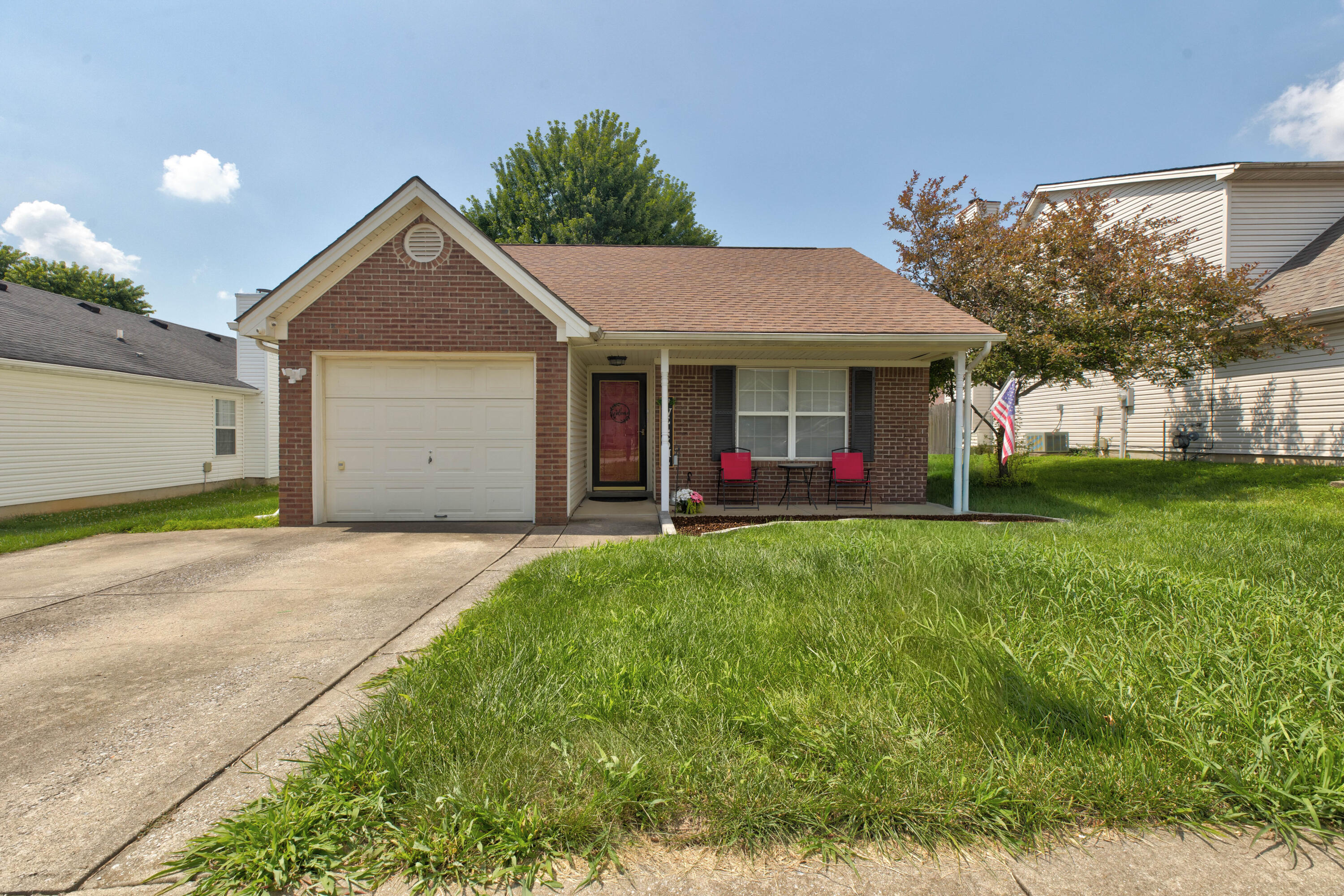 124 W Chopin Way Property Photo 1