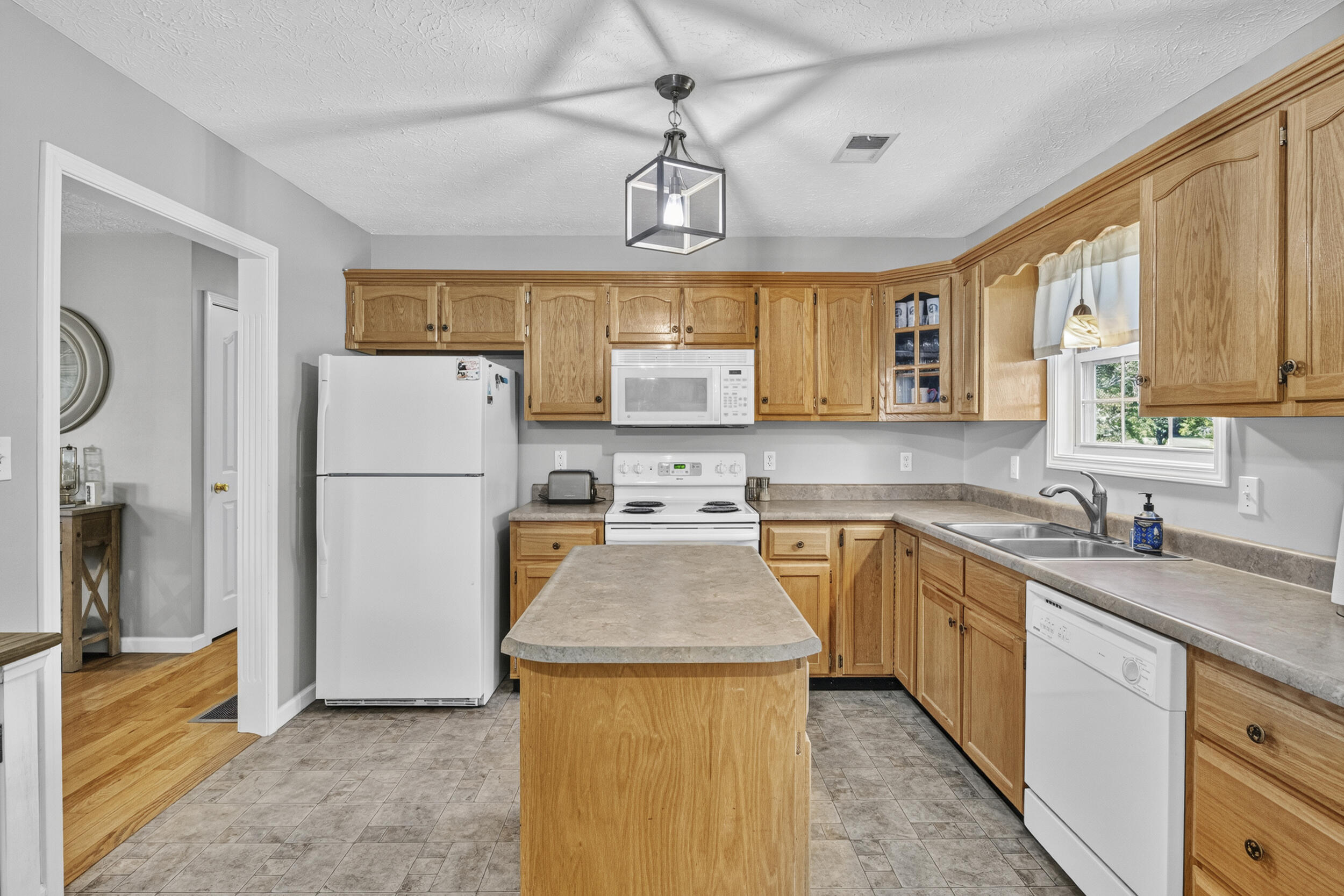 320 Kings Trace Drive Property Photo 13