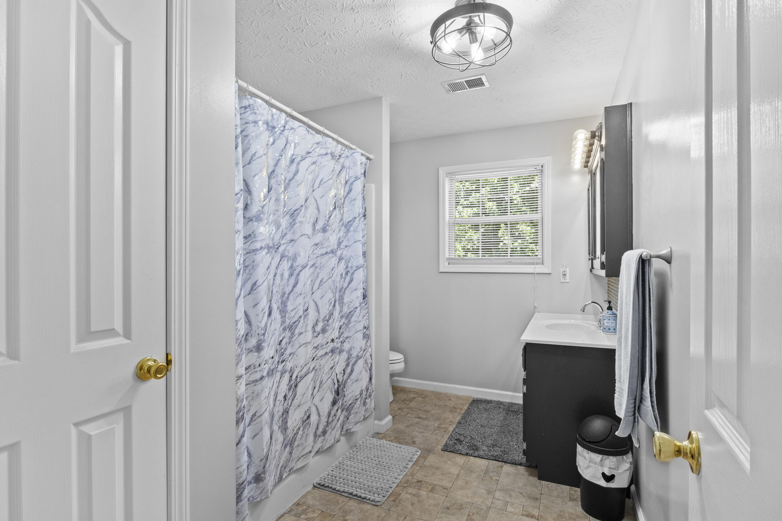 320 Kings Trace Drive Property Photo 18