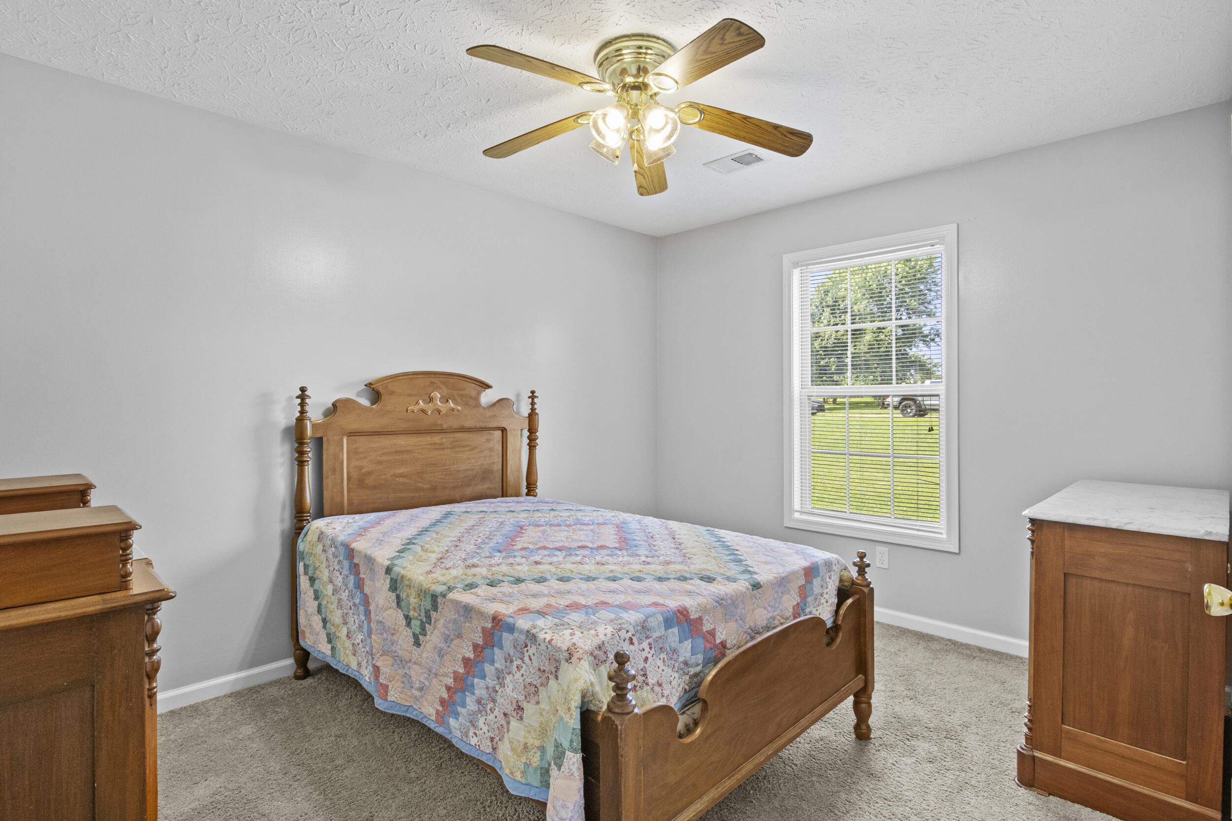 320 Kings Trace Drive Property Photo 25
