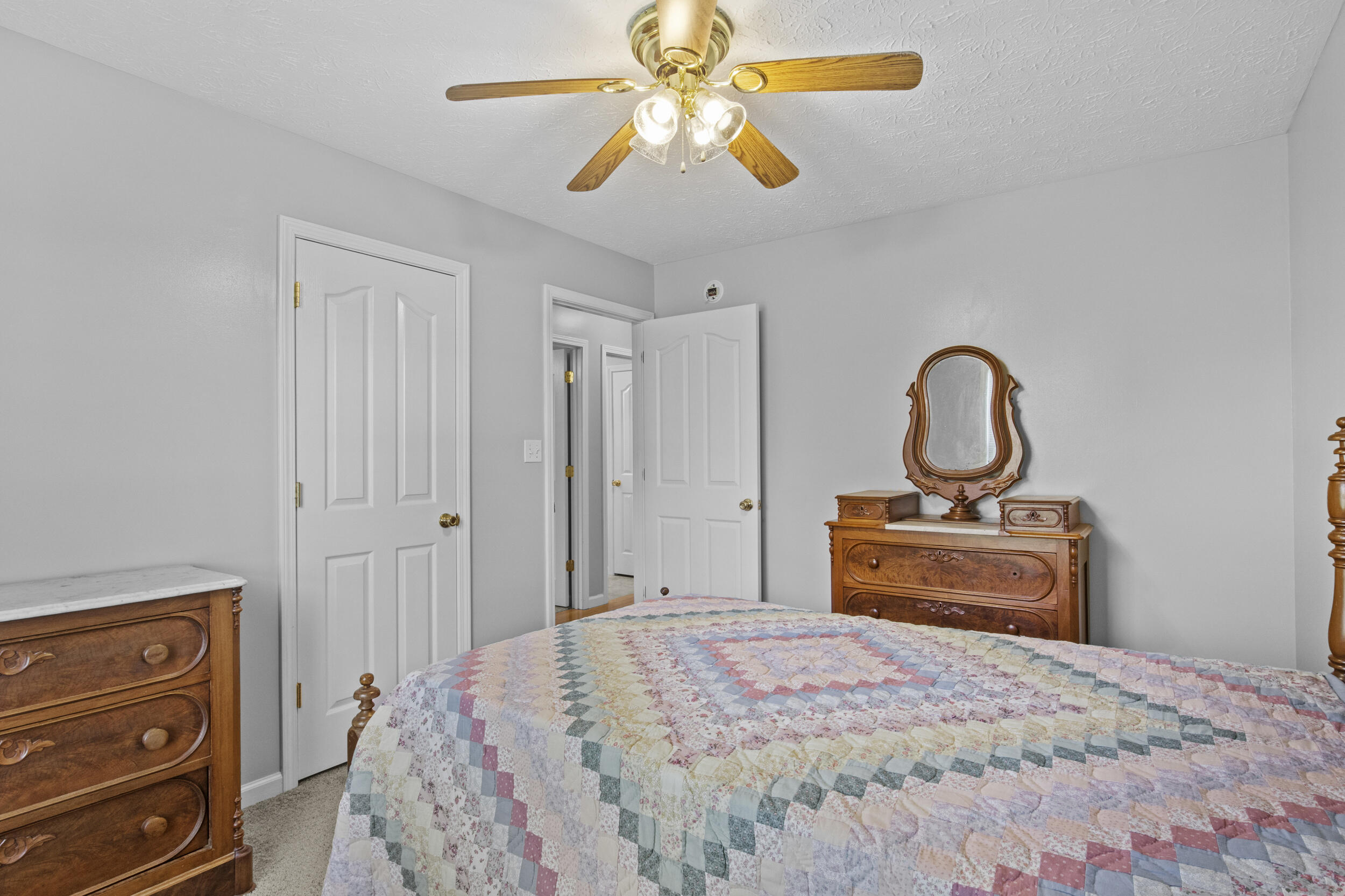 320 Kings Trace Drive Property Photo 26