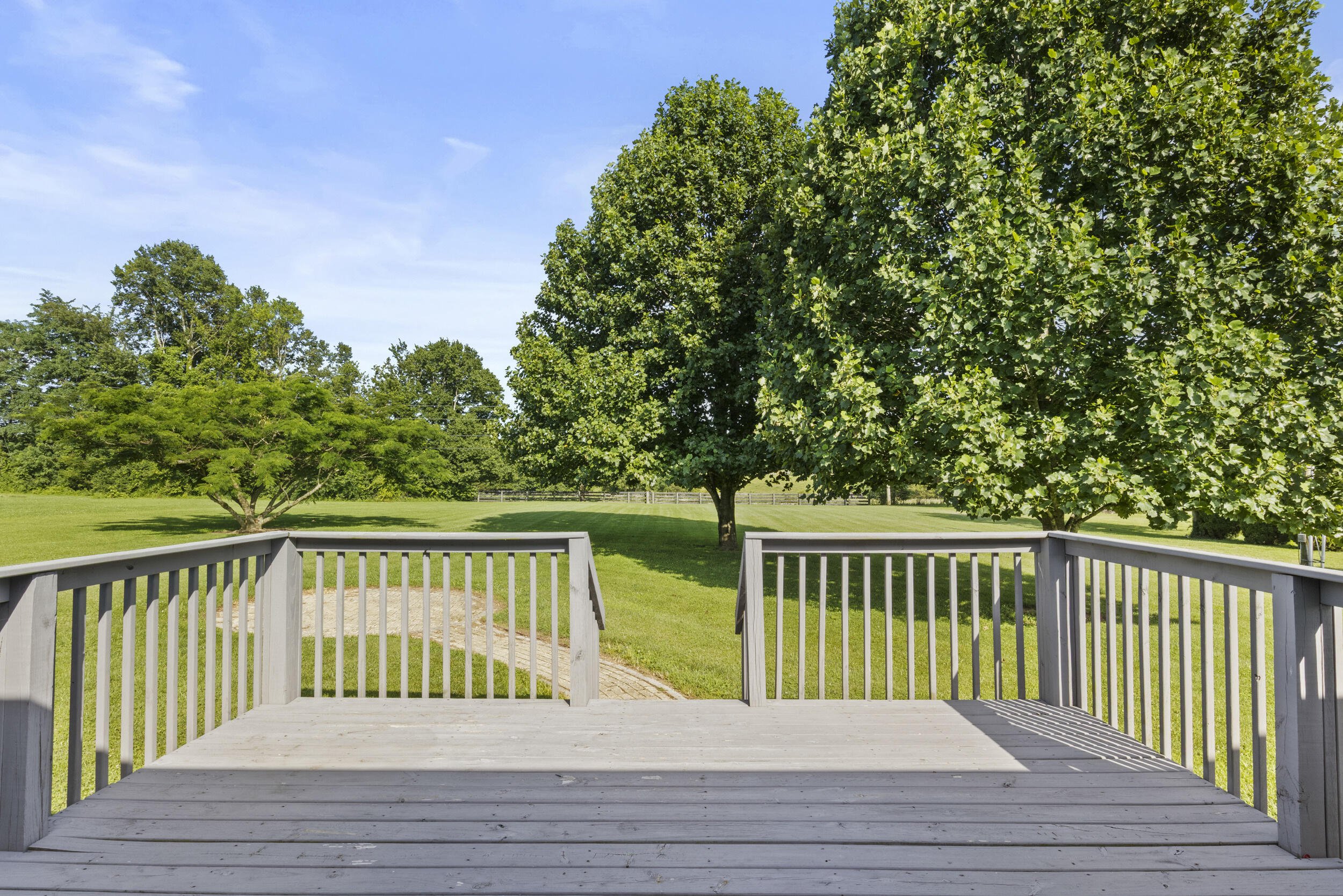 320 Kings Trace Drive Property Photo 32