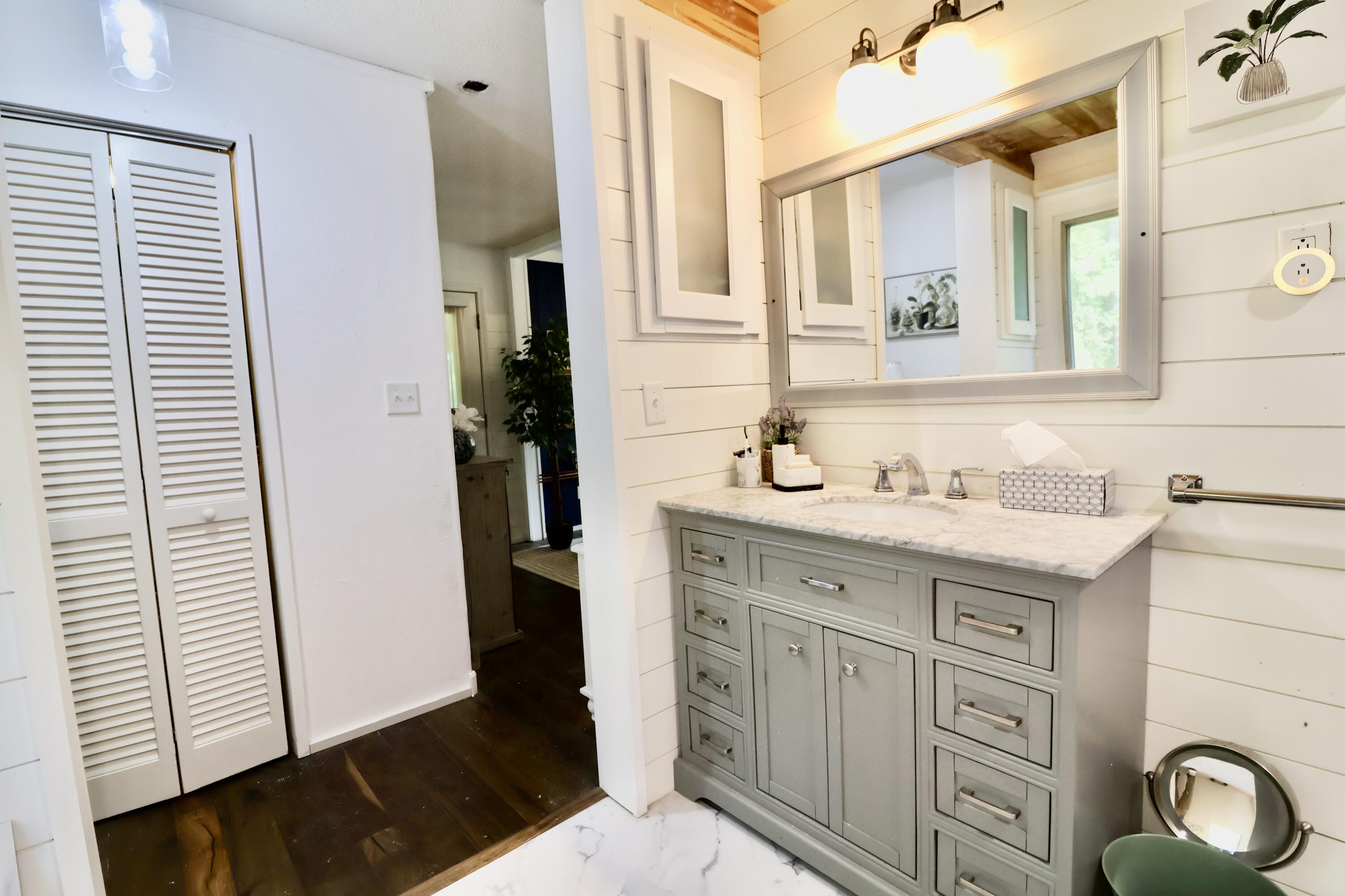 588 Bay Lane Property Photo 31