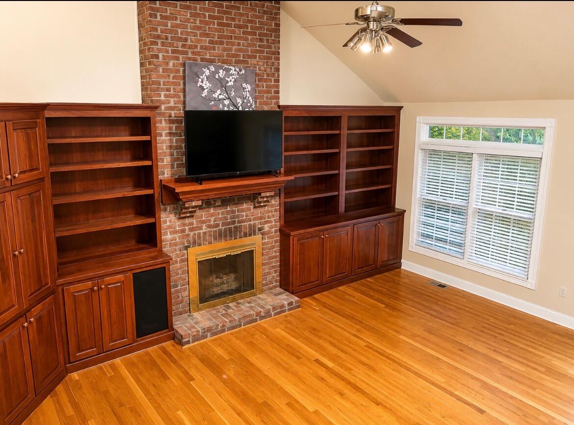 118 Whispering Woods Drive Property Photo 8