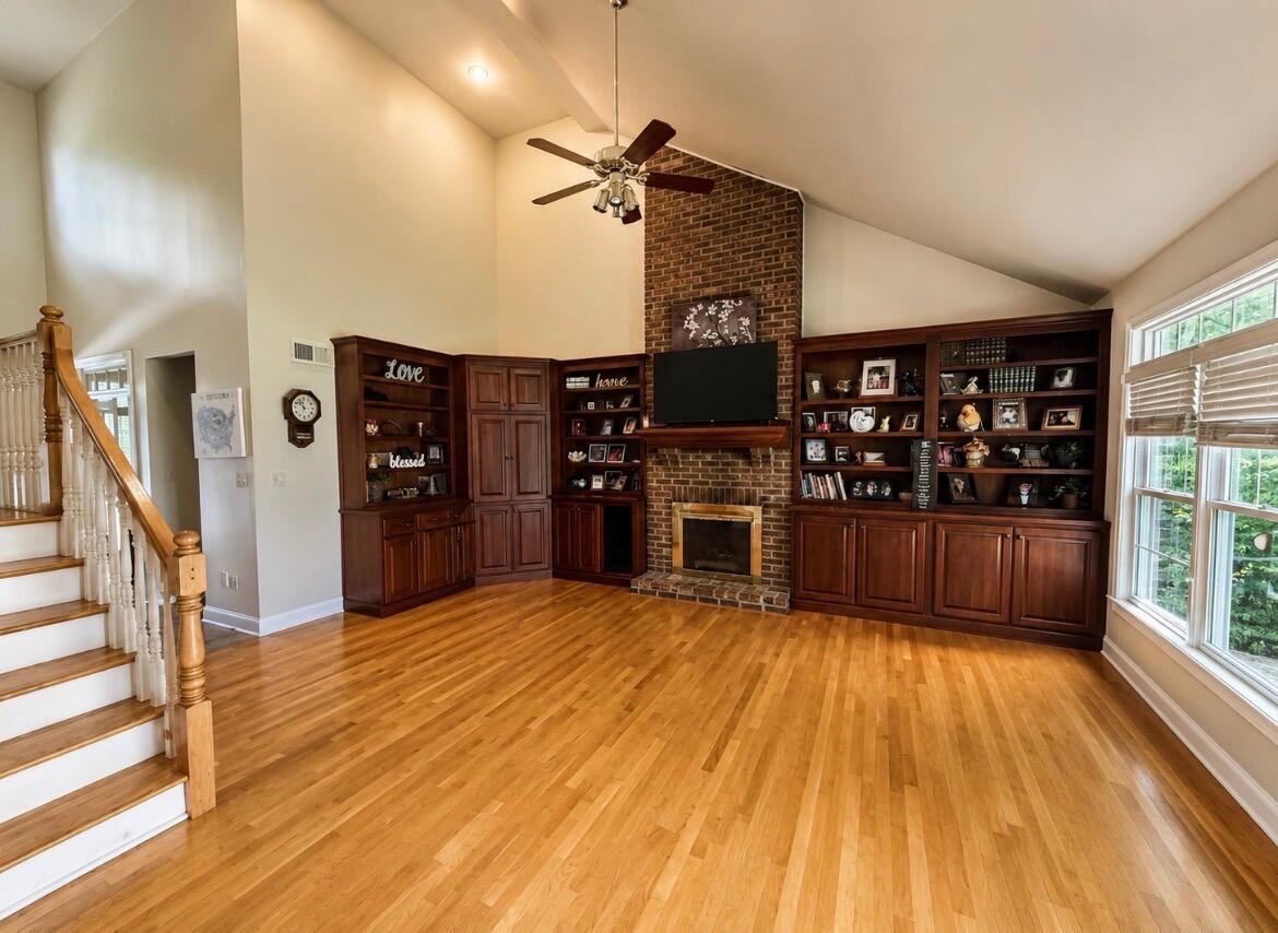118 Whispering Woods Drive Property Photo 10