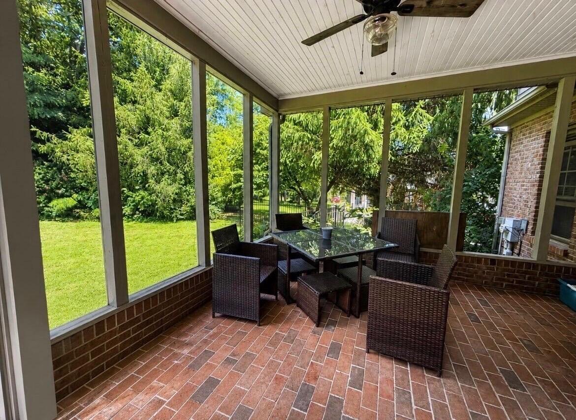 118 Whispering Woods Drive Property Photo 32
