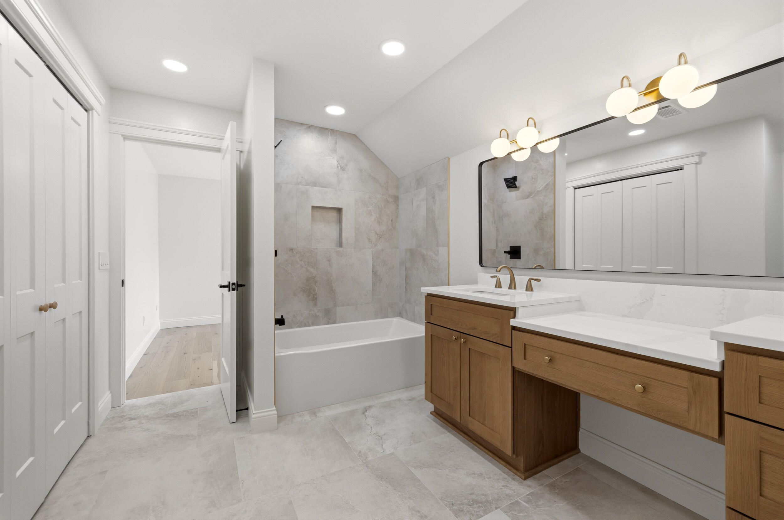 2202 Bahama Road Property Photo 45