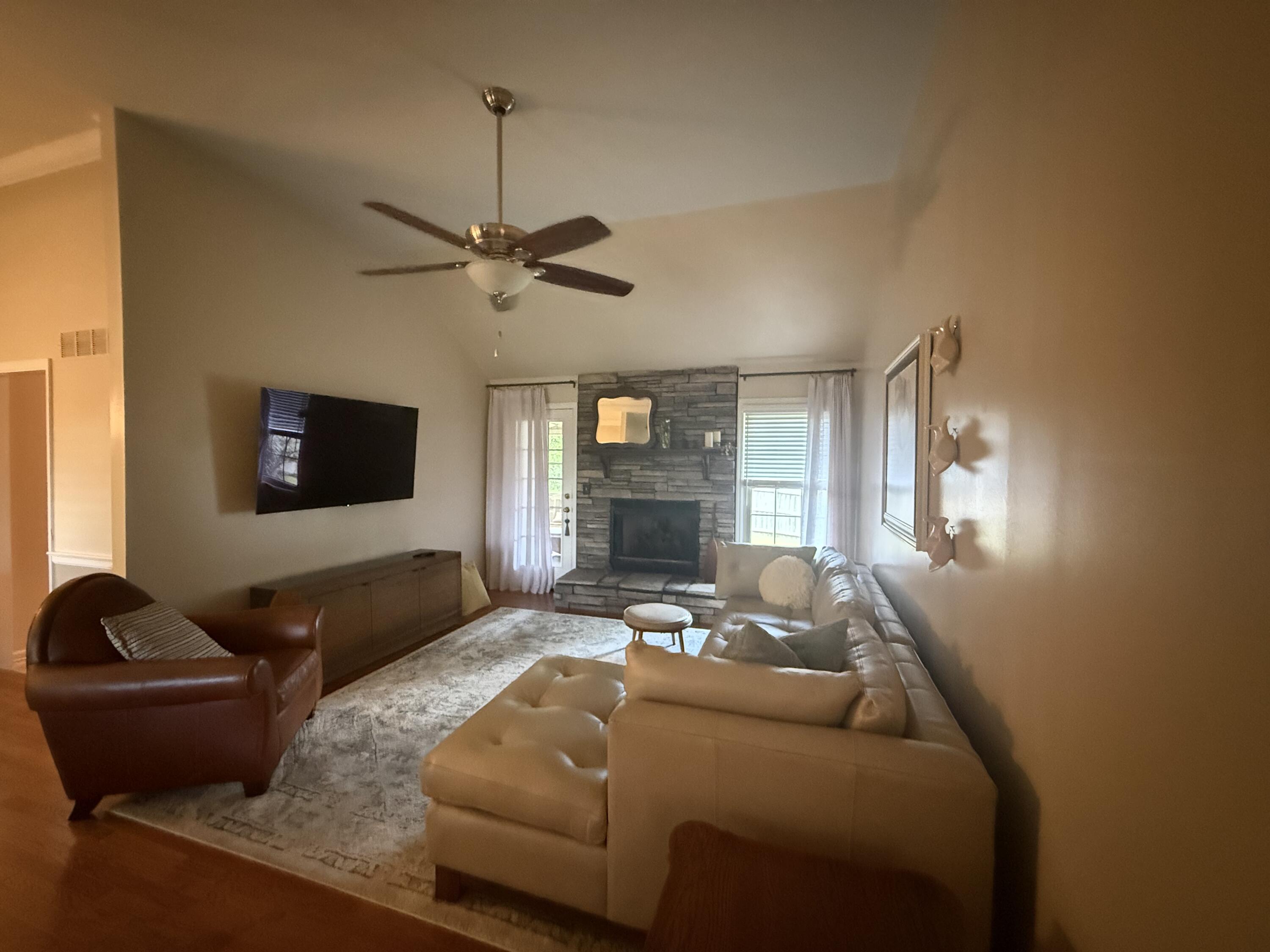 1102 Richliev Lane Property Photo 7