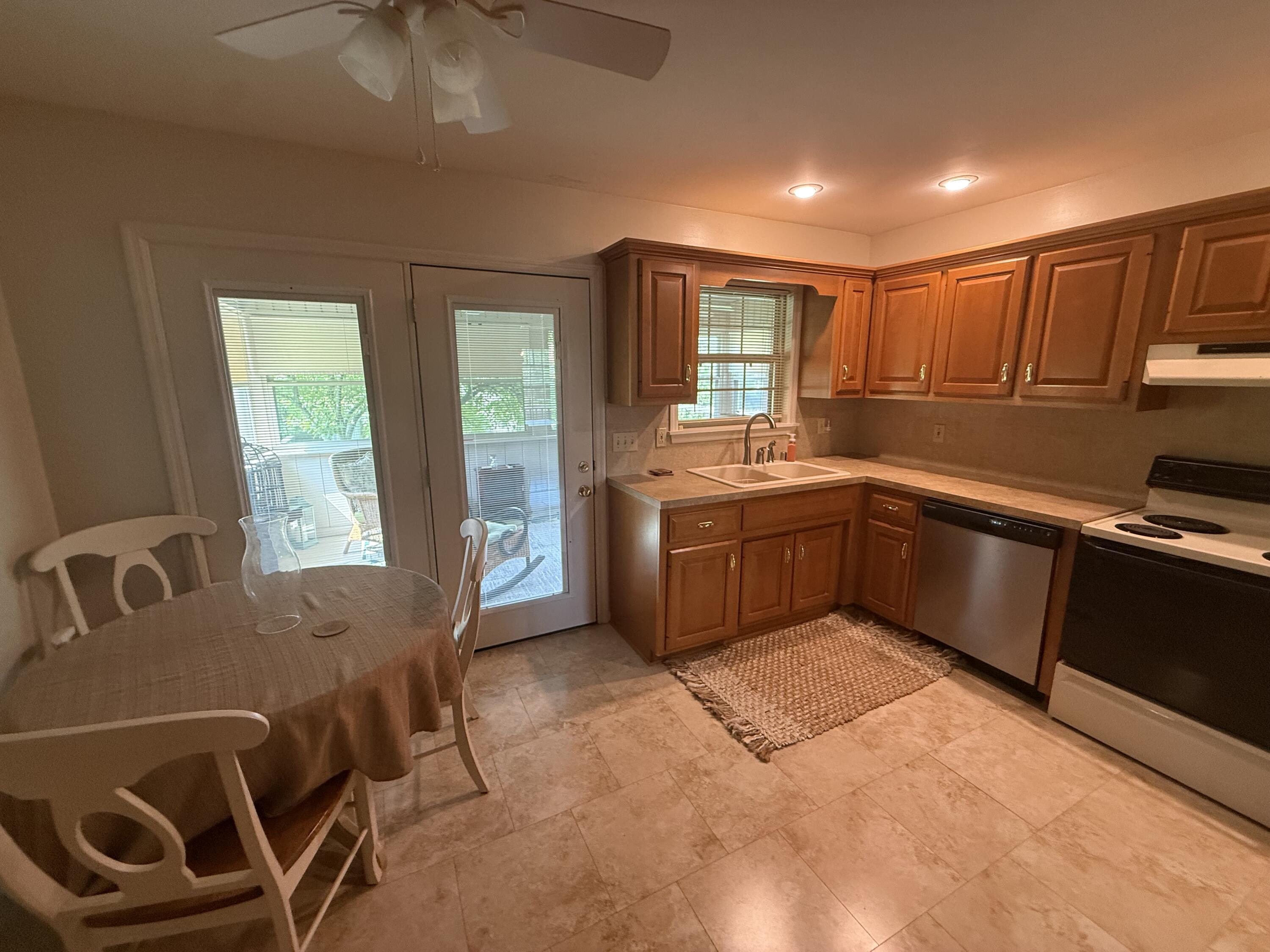 1102 Richliev Lane Property Photo 9