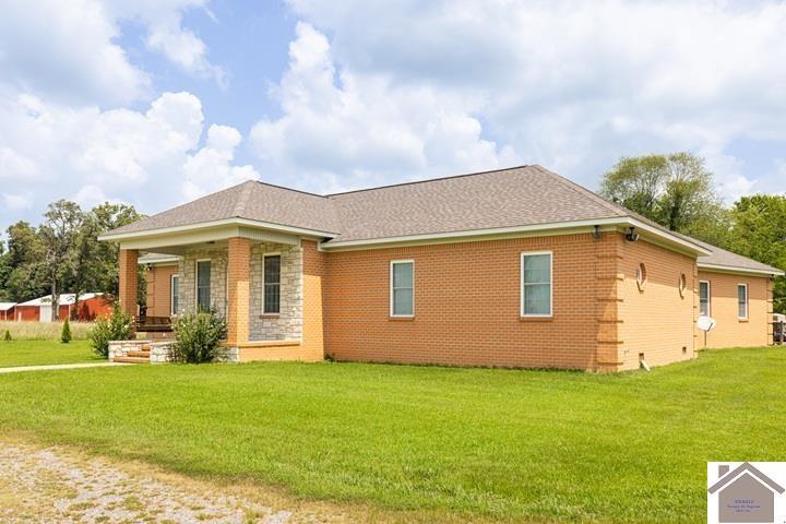 2616 State Route 440 Property Photo 3
