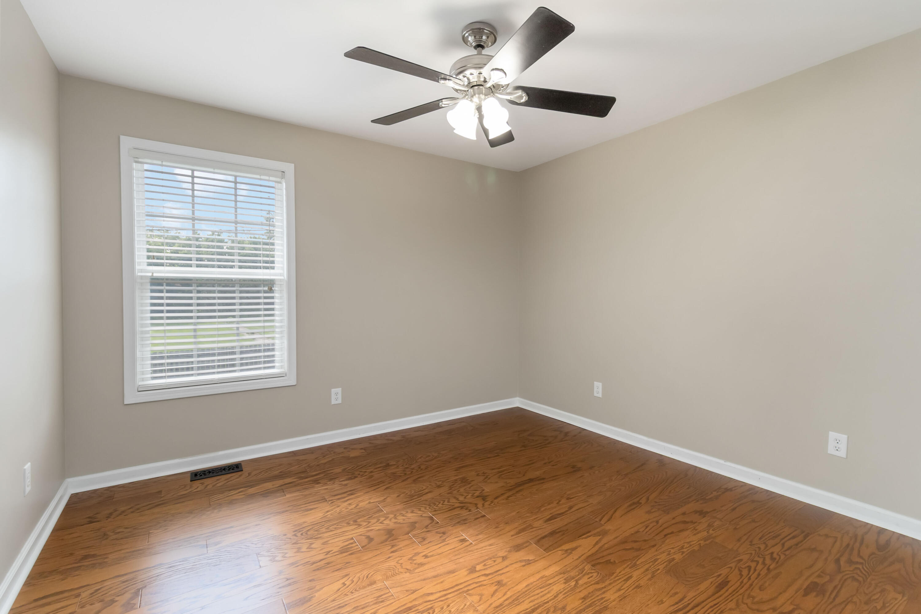 201 Nelson Park Property Photo 17