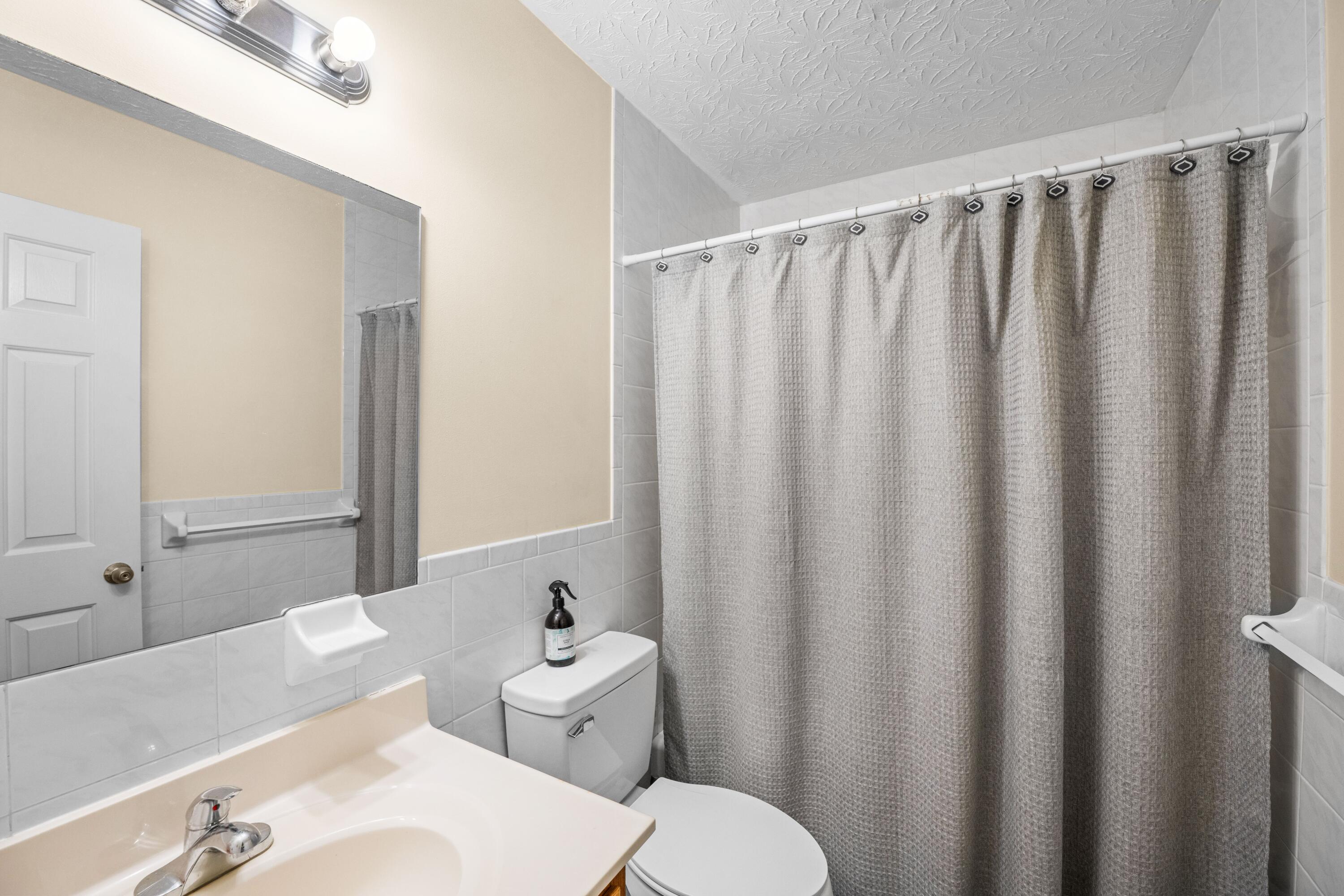 143 Rolling Meadows Drive Property Photo 13