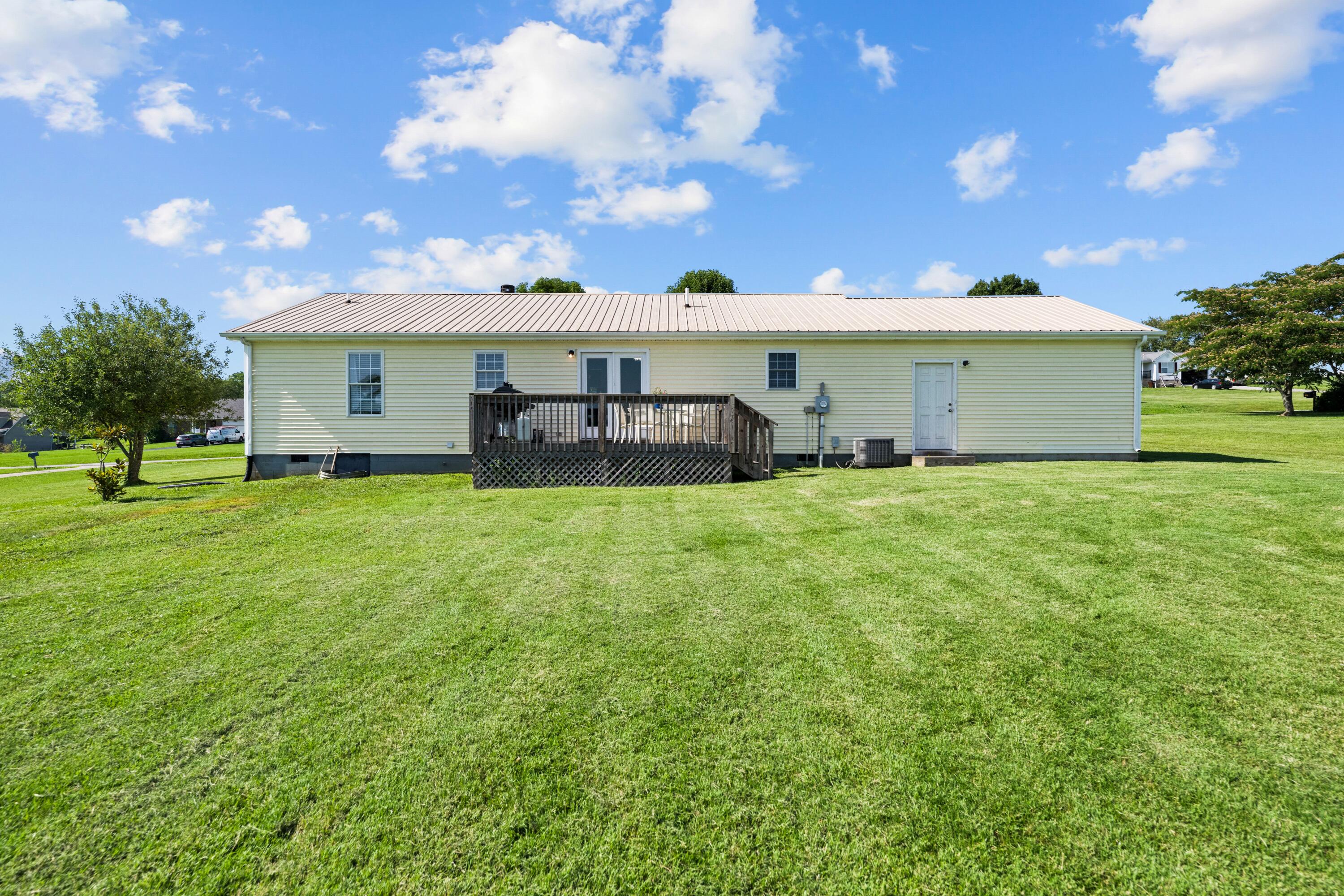 143 Rolling Meadows Drive Property Photo 22