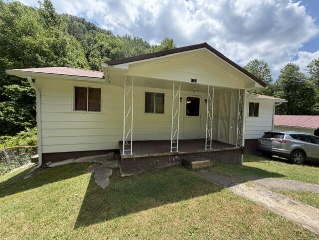 1722 Spruce Pine Road Property Photo 1