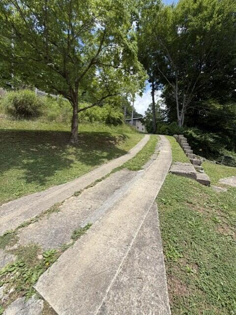 1722 Spruce Pine Road Property Photo 4
