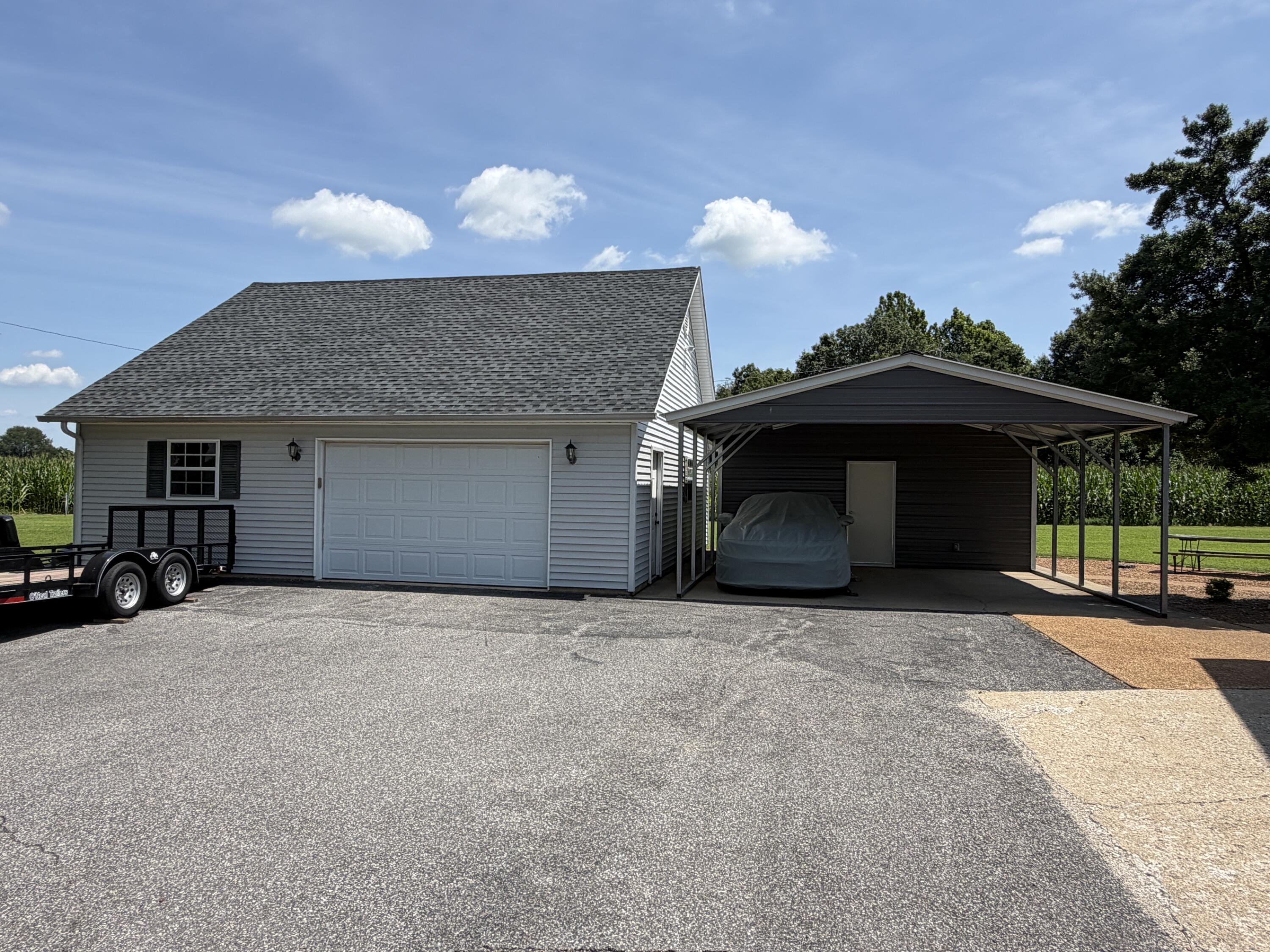1162 Cavender Road Property Photo 5