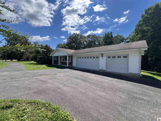 1562 Moors Camp Highway Property Photo 3