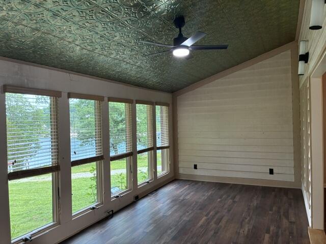 304 Persimmon Way Property Photo 5