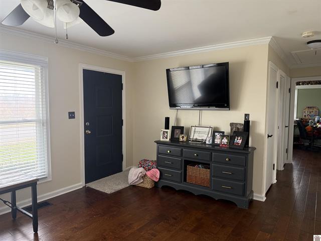 658 E 5th Avenue Property Photo 4