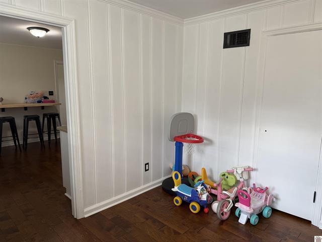 658 E 5th Avenue Property Photo 22