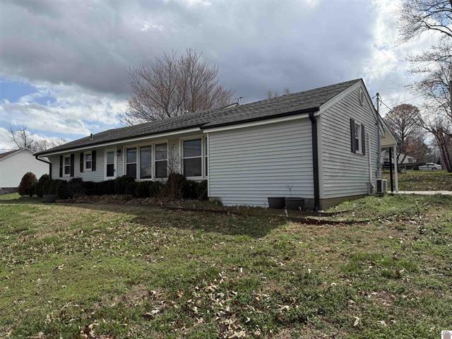 658 E 5th Avenue Property Photo 27