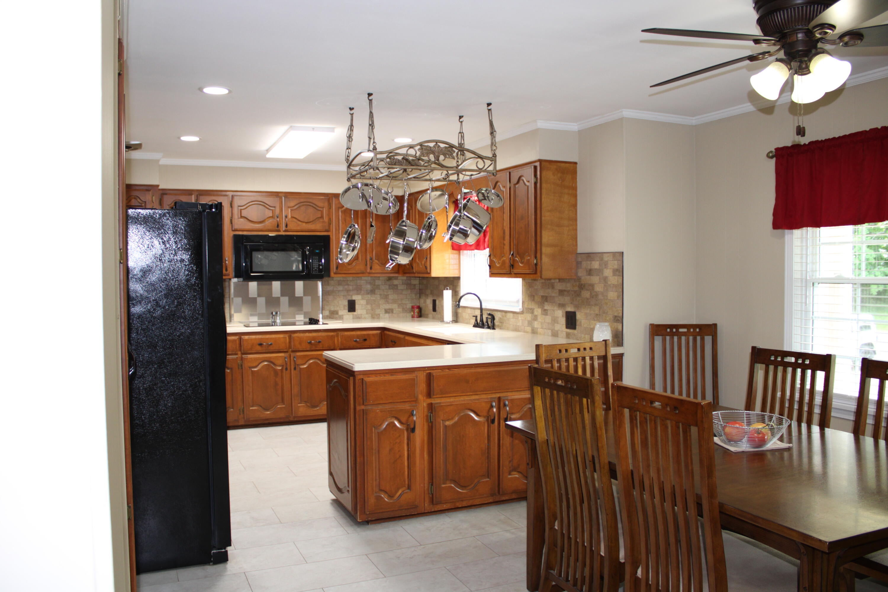 204 Pepper Lane Property Photo 10