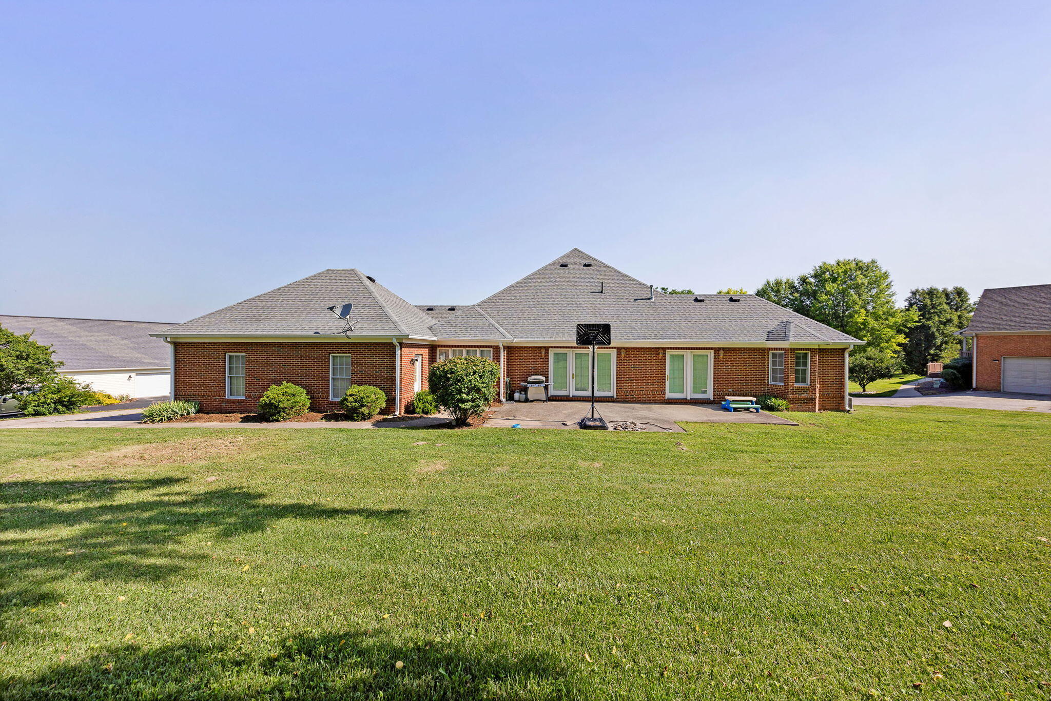 129 Creekside Drive Property Photo 35