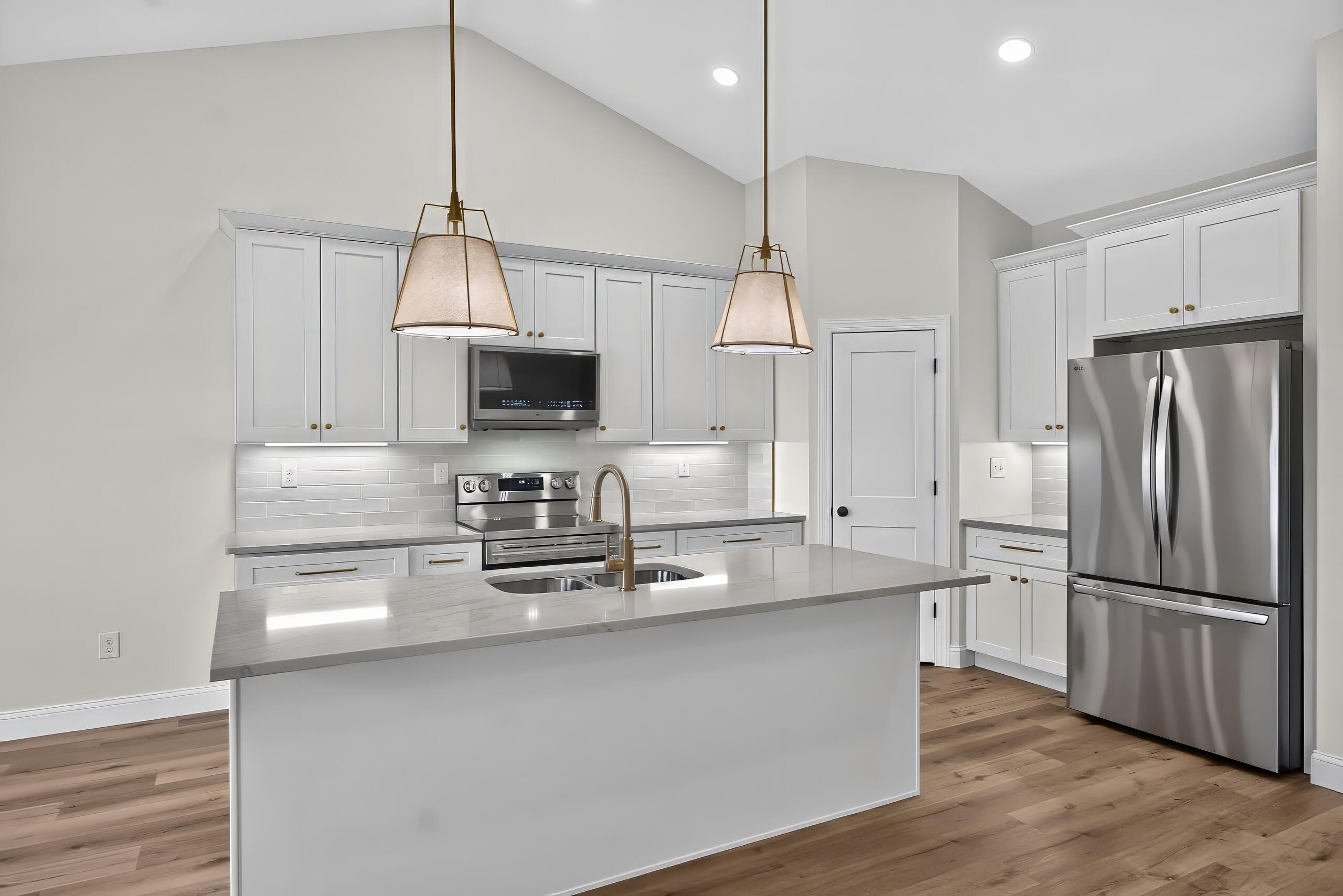 2013 Thorntree Lane Property Photo 8
