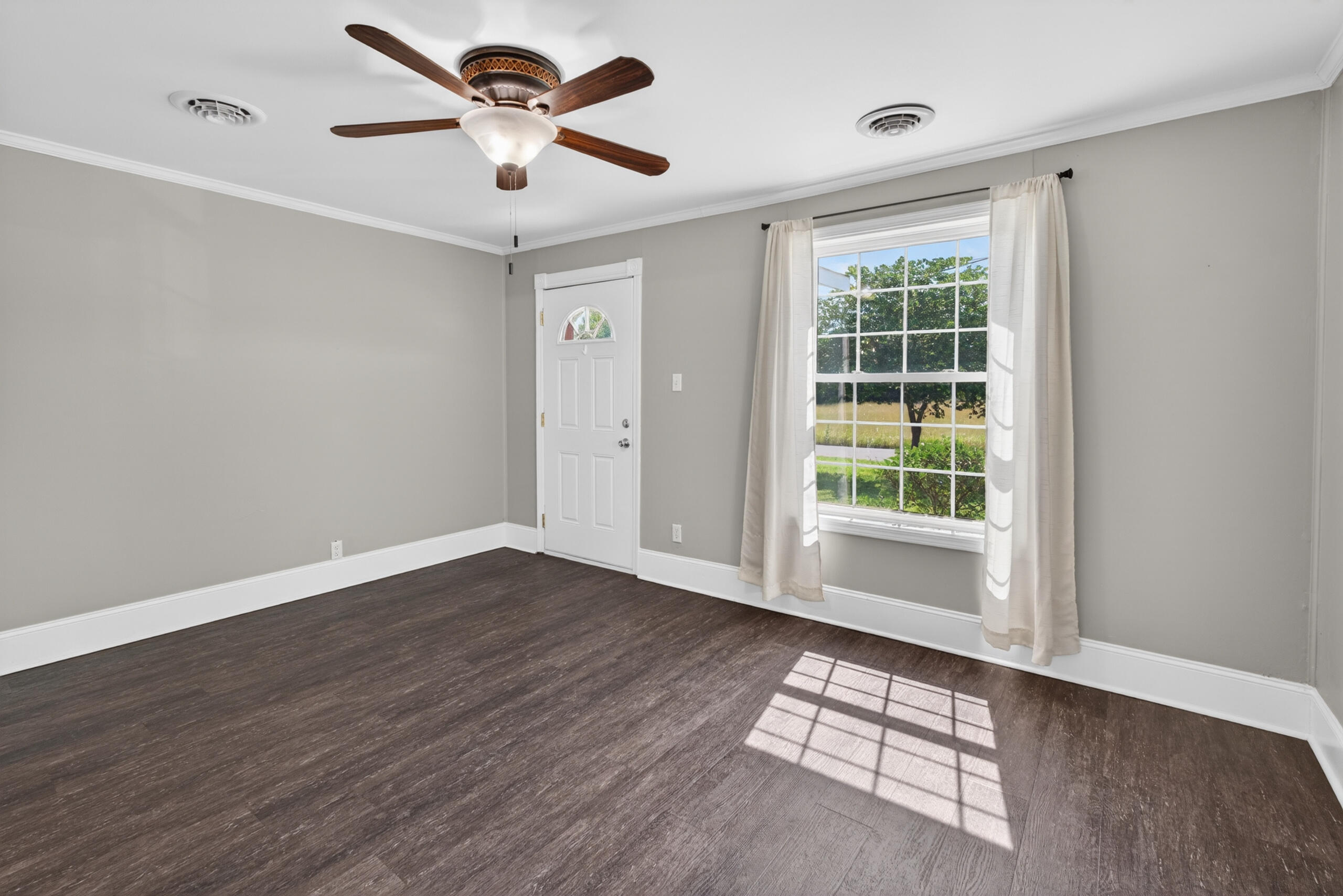 4344 At Massa Dr. Property Photo 6