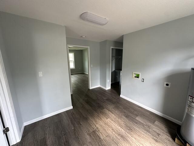4557 Hendron Road Property Photo 12
