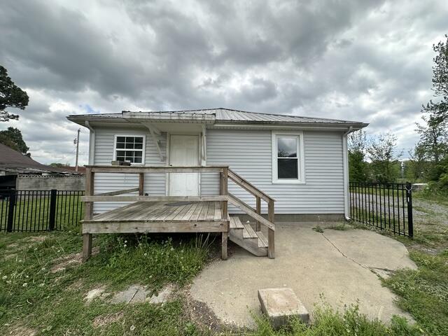 4557 Hendron Road Property Photo 19