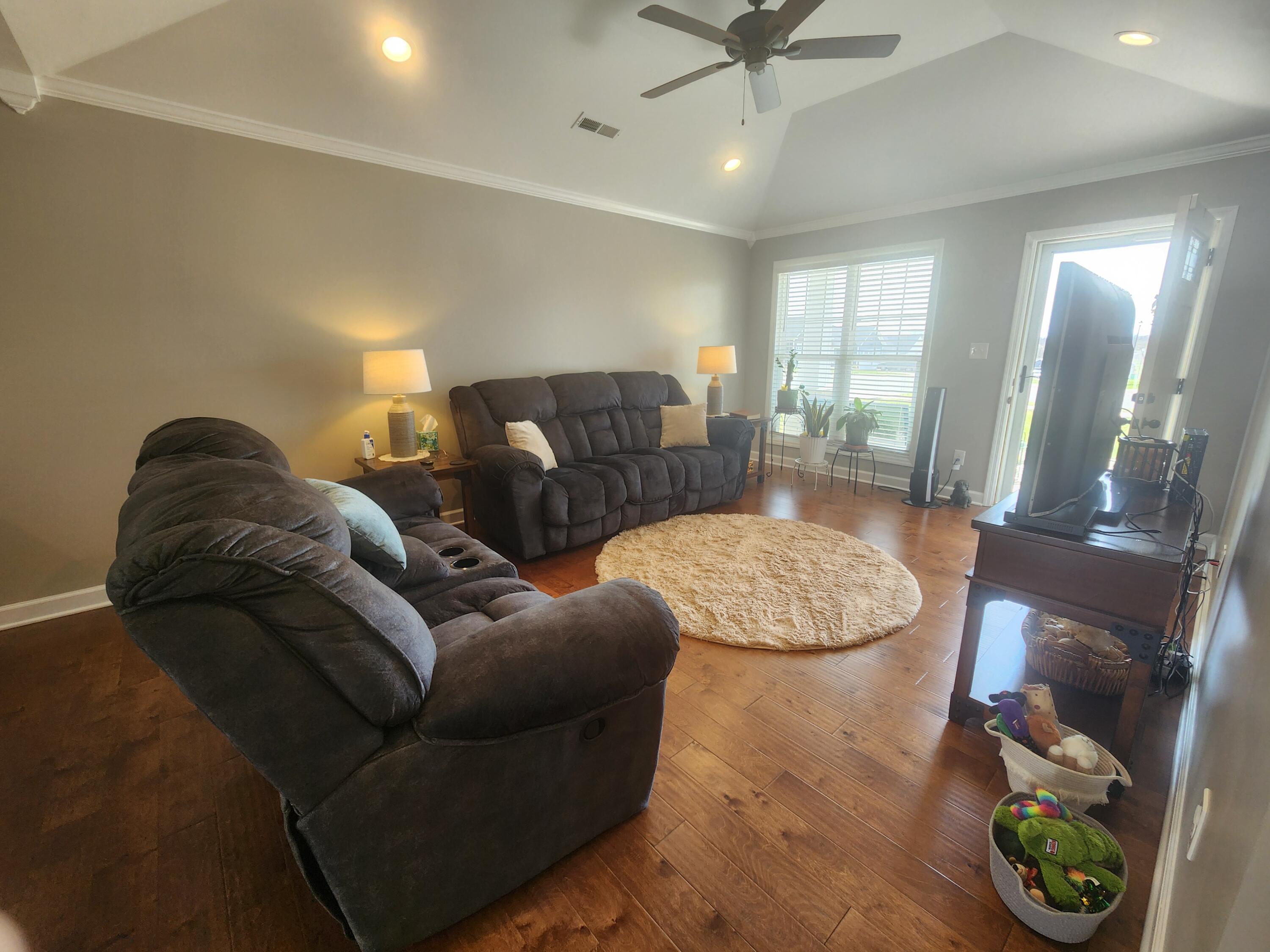 562 Justify Drive Property Photo 4