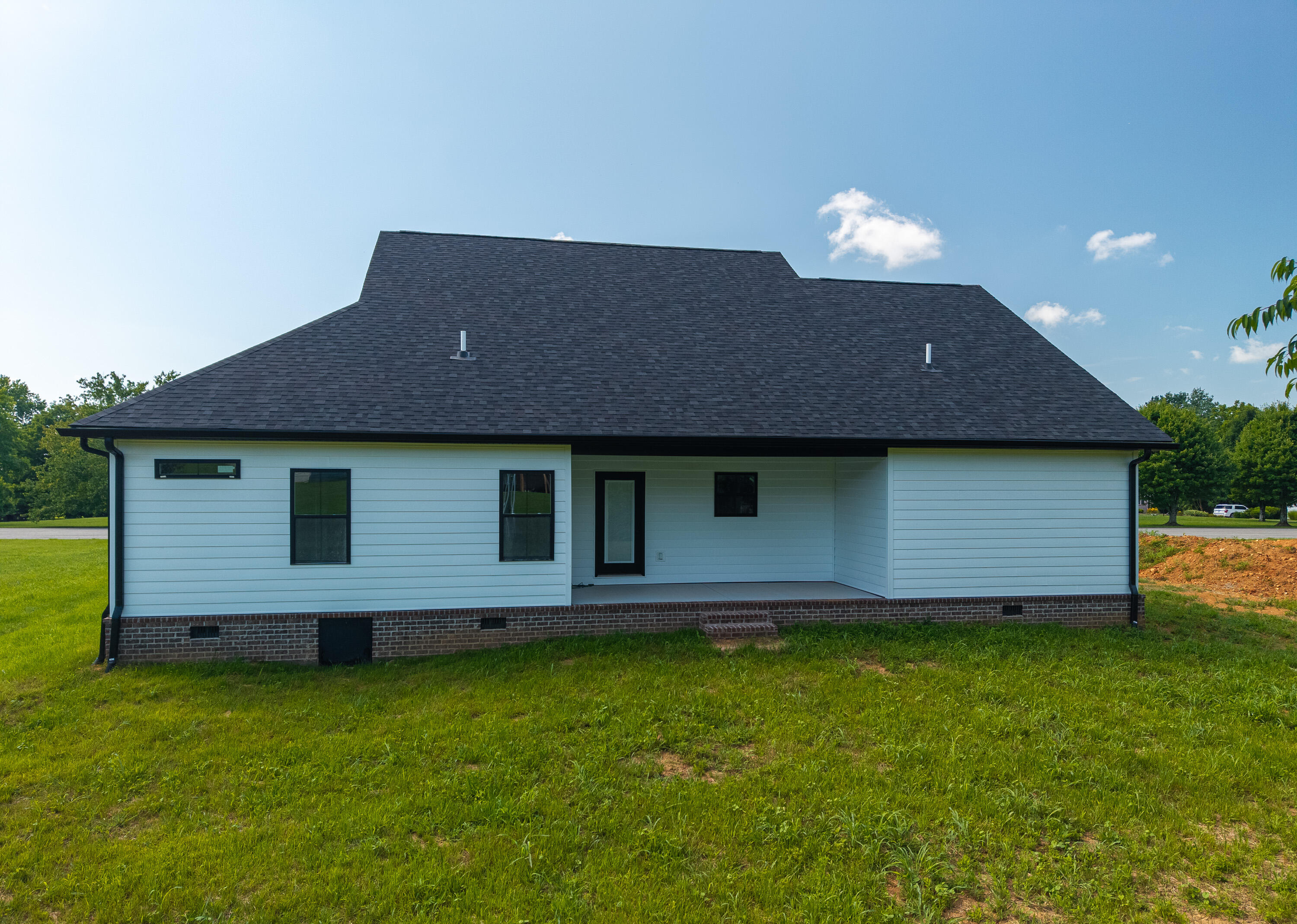 118 Runway Boulevard Property Photo 4