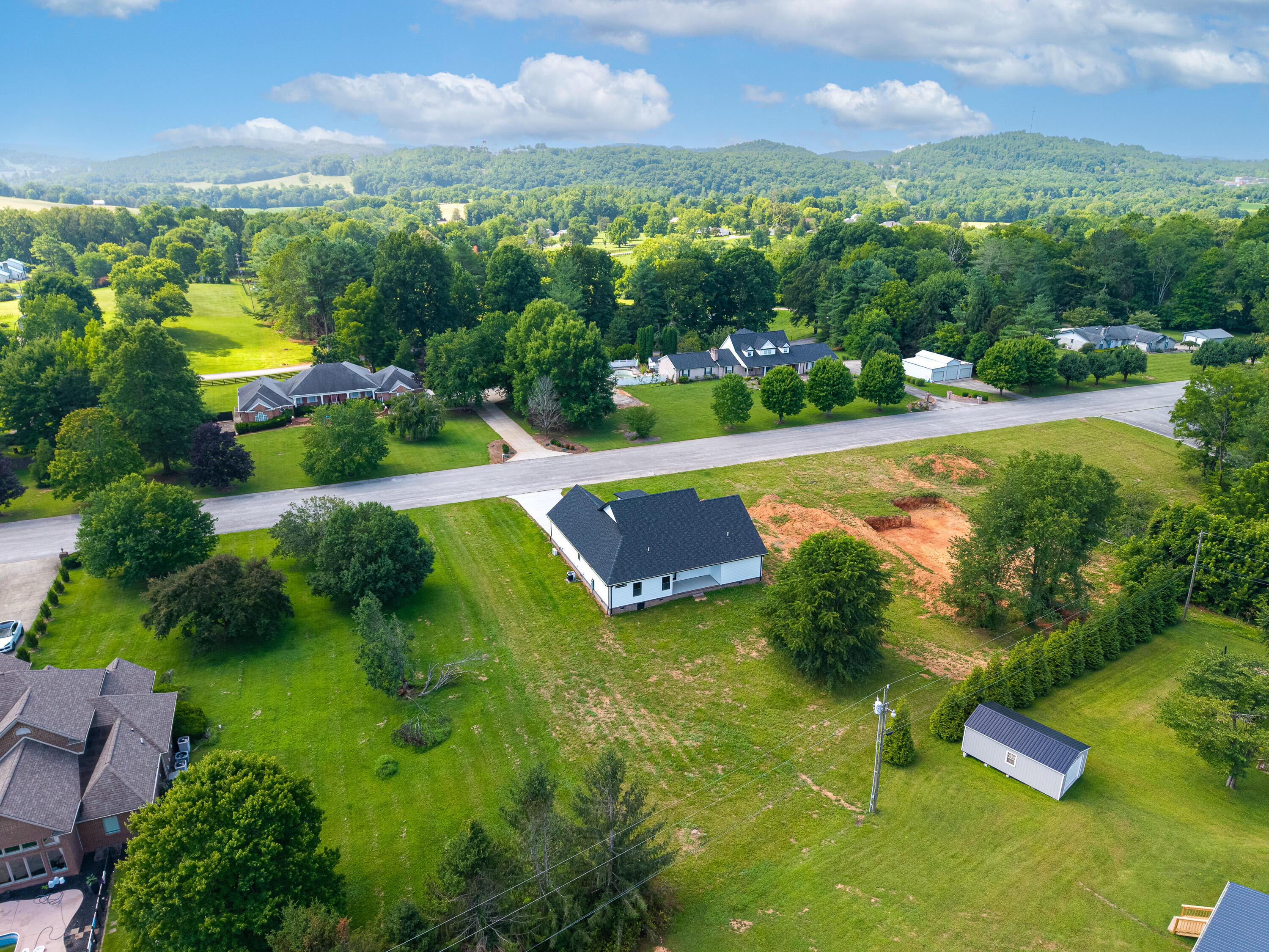 118 Runway Boulevard Property Photo 8