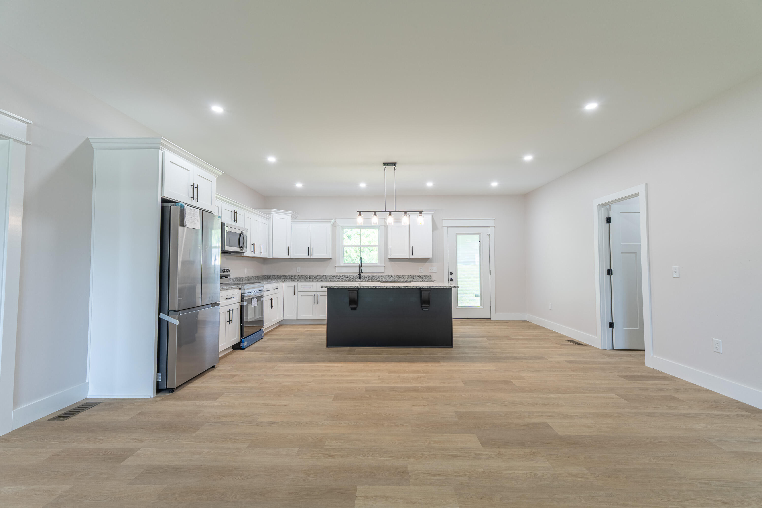 118 Runway Boulevard Property Photo 15
