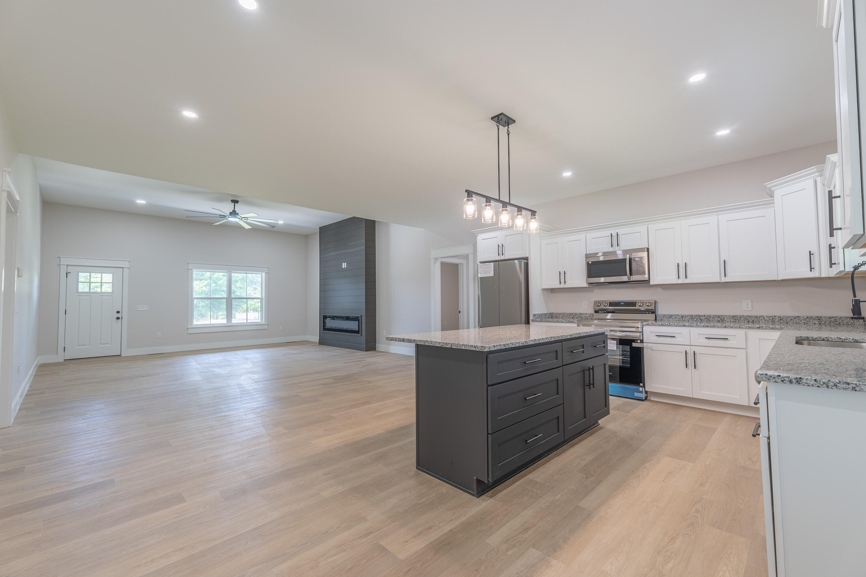 118 Runway Boulevard Property Photo 17
