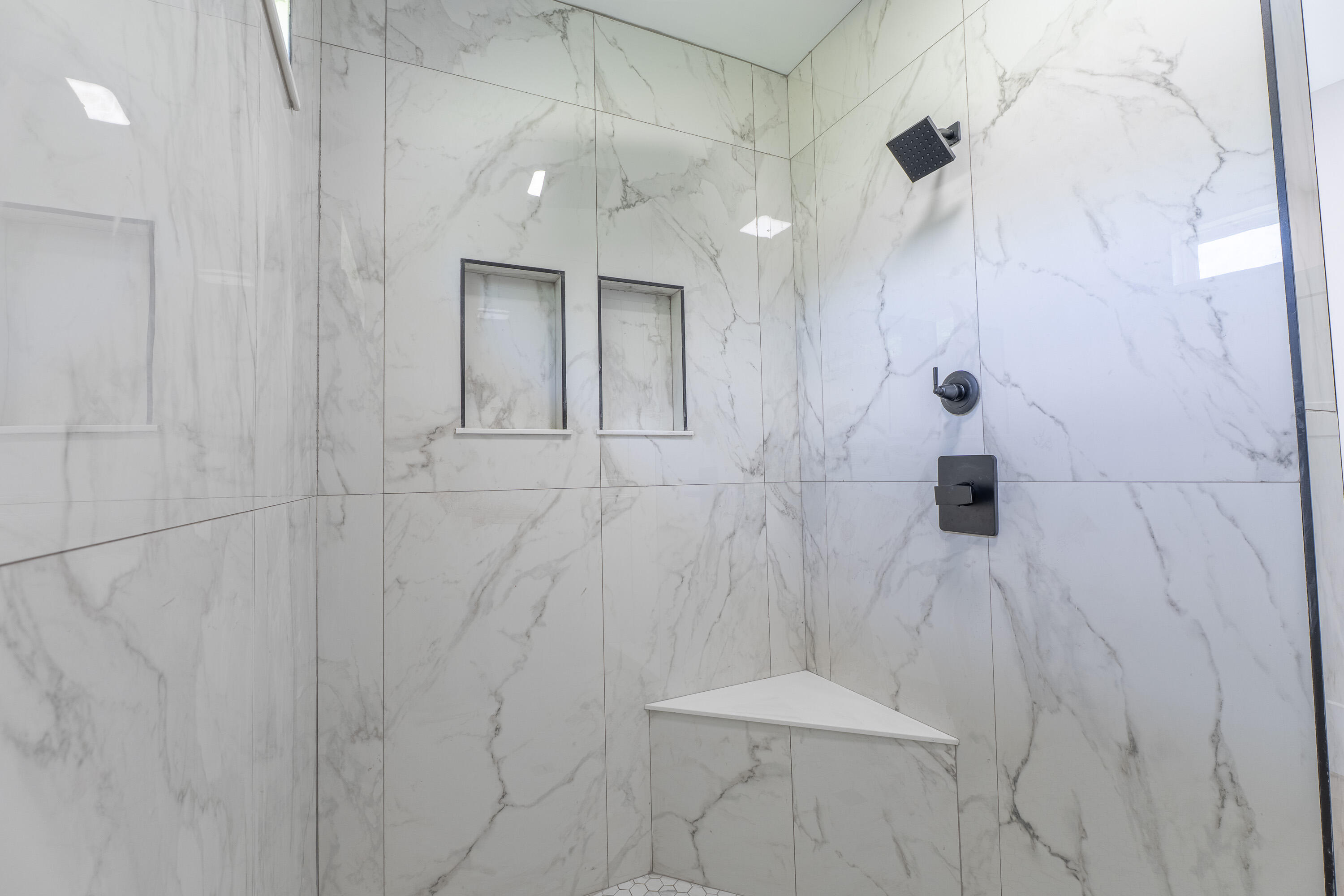 118 Runway Boulevard Property Photo 27